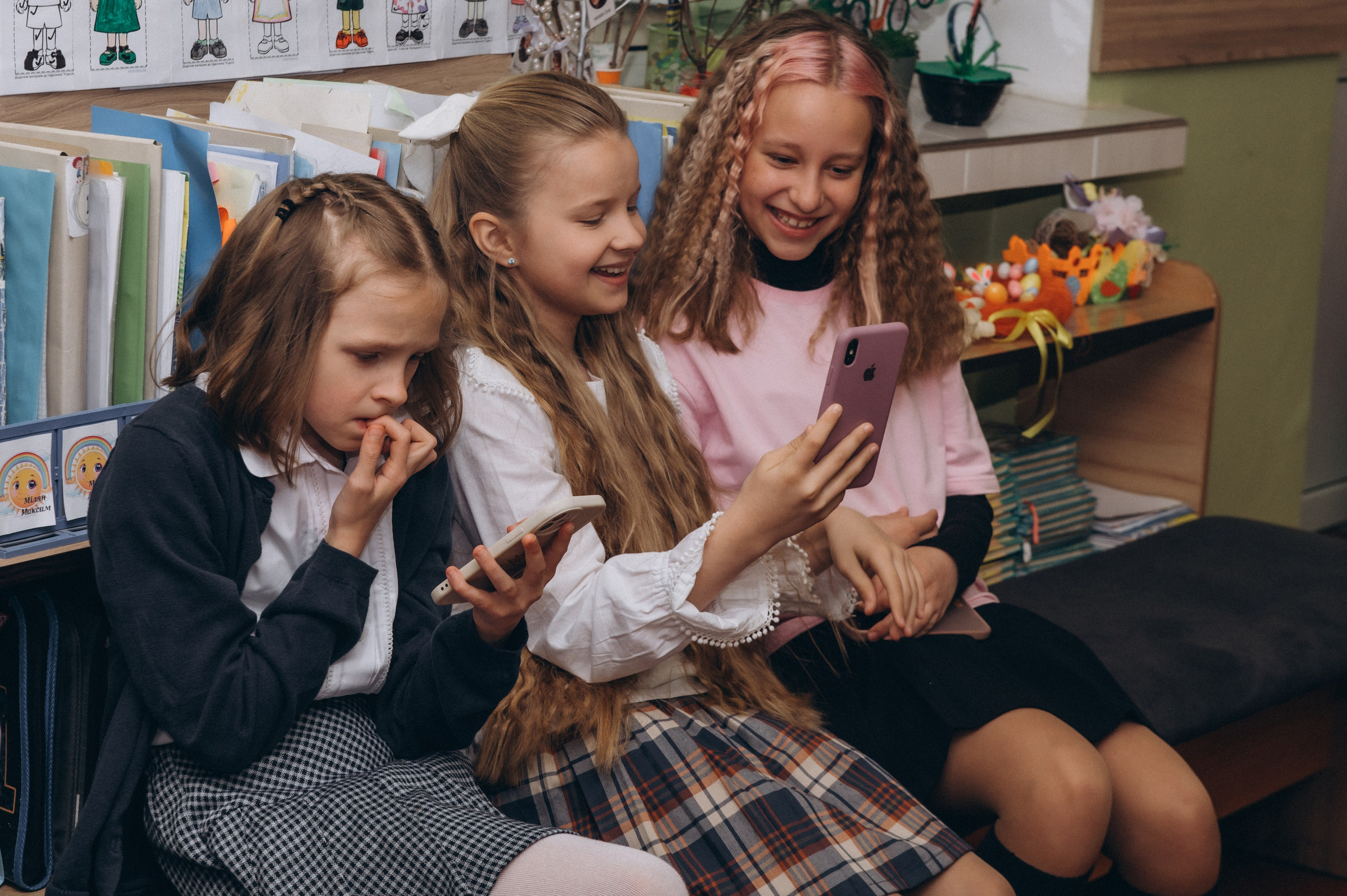 Шкільна фотосесія на віньєтки Тернопіль, фотосесія випускників Тернопіль, зйомка на віньєтки, шкільні фотоальбоми Тернопіль. Сімейний, дитячий та індивідуальний фотограф в м. Тернопіль, м. Львів