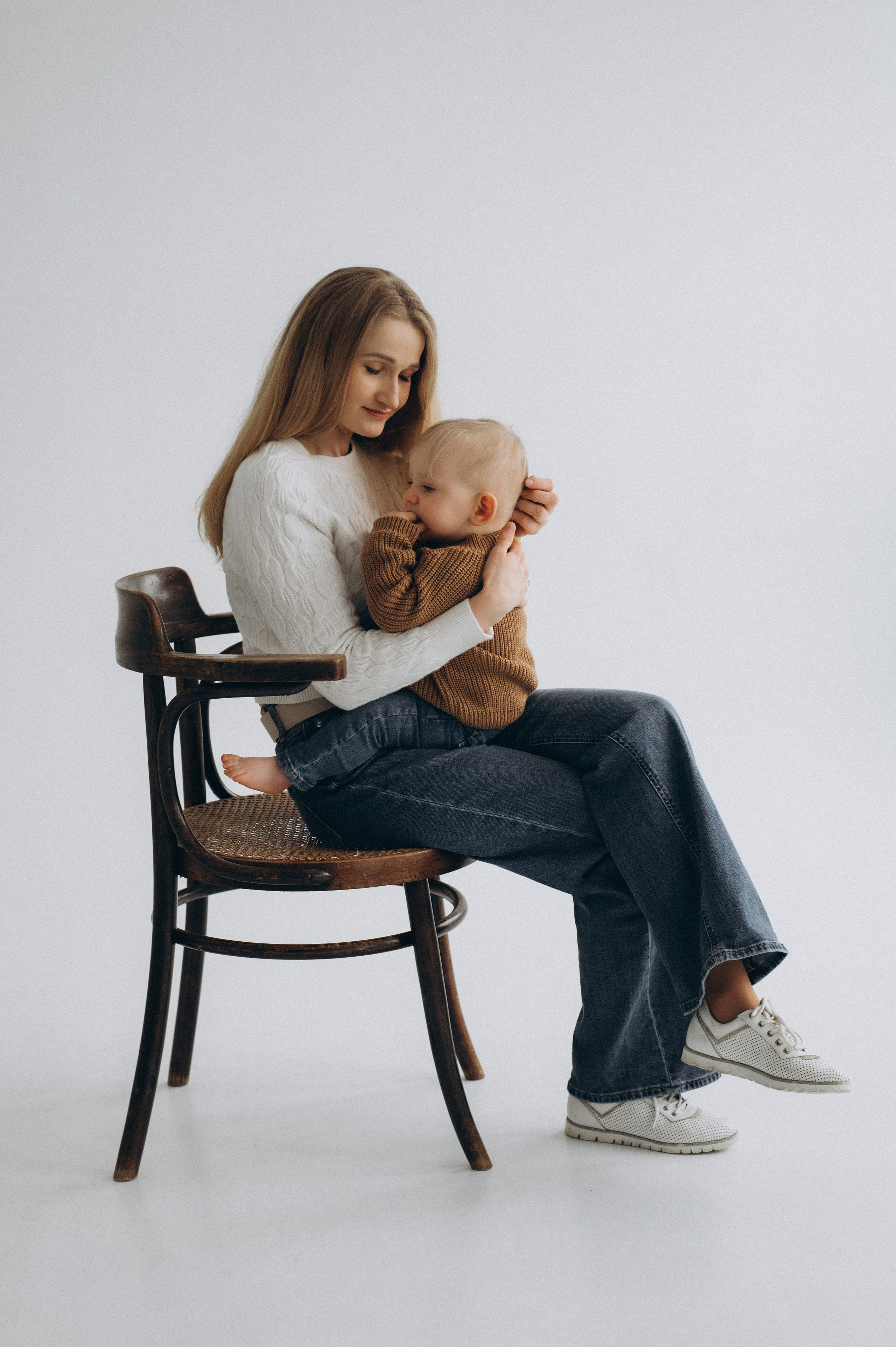 Зйомка дня народження дитини, фотосесія 1 рік Тернопіль, сімейний фотограф Тернопіль, сімейна фотосесія Тернопіль, перший тортик малюка. Сімейний, дитячий та індивідуальний фотограф в м. Тернопіль, м. Львів