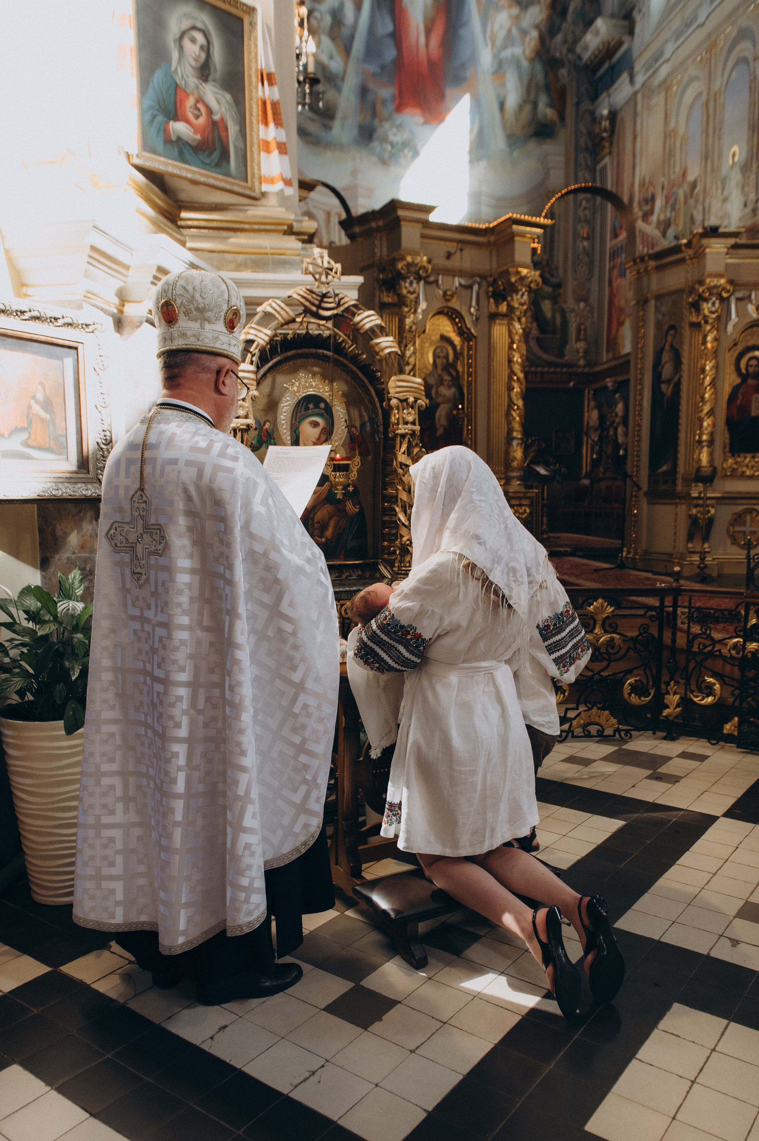 Фотосесія Хрещення Тернопіль, фотосесія хрестин Тернопіль, Катедра Тернопіль, фотосесія хрещення катедра. Сімейний, дитячий та індивідуальний фотограф в м. Тернопіль, м. Львів