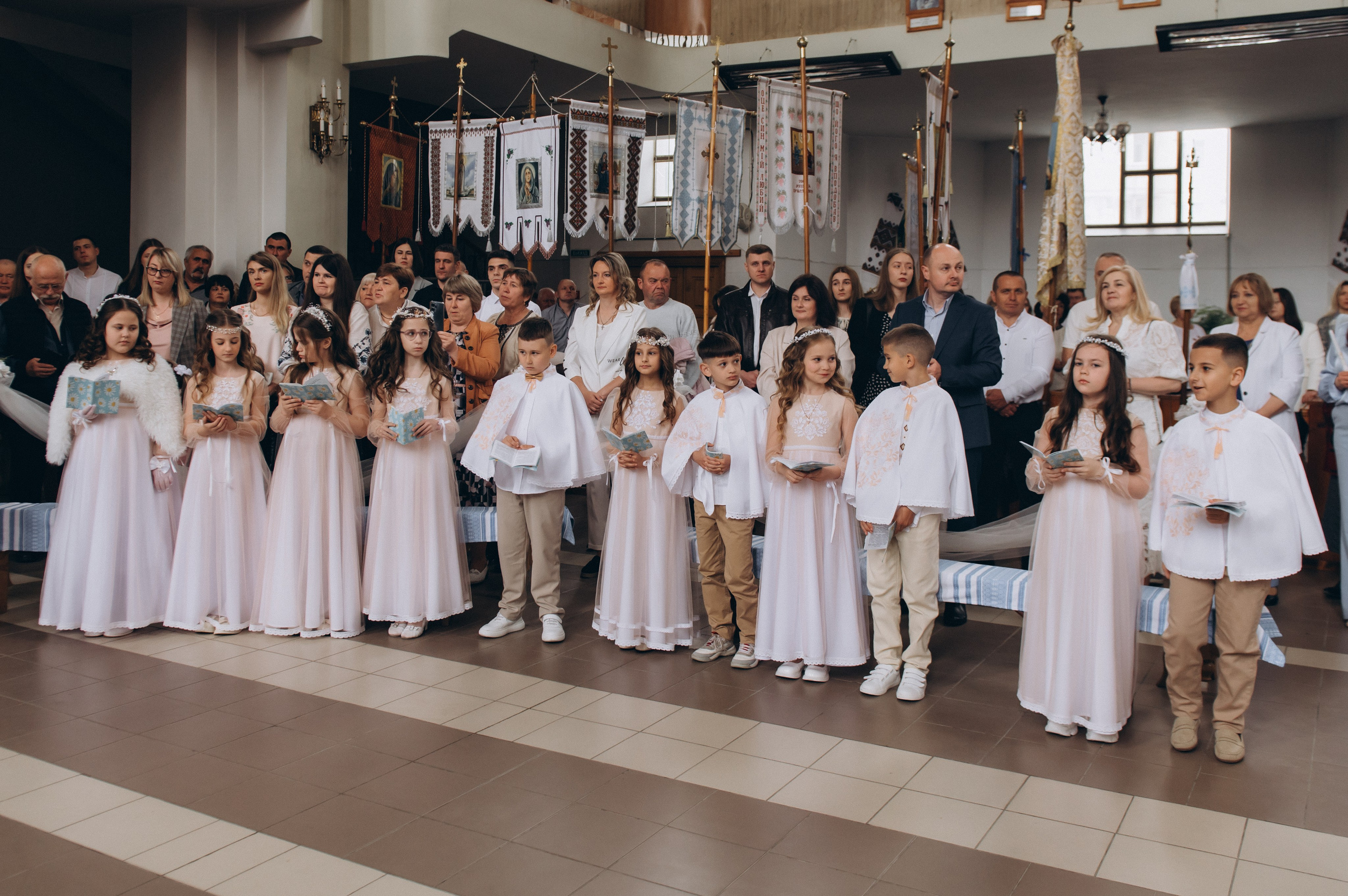 Фотосесія Причастя Тернопіль, зйомка Причастя, фотограф на Причастя Тернопіль, Причастя Львів, Причастя церква Михаїла Тернопіль. Сімейний, дитячий та індивідуальний фотограф в м. Тернопіль, м. Львів
