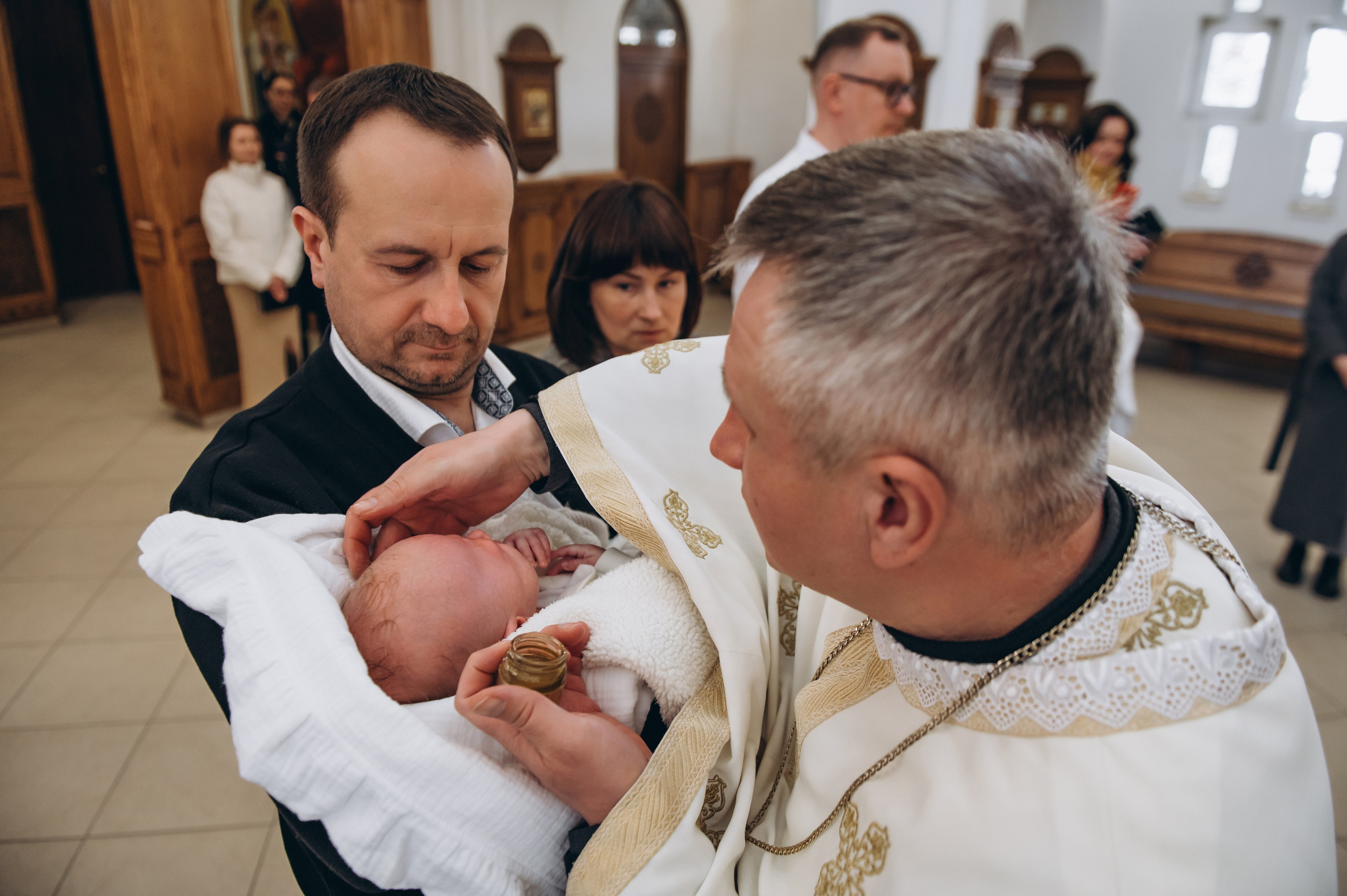 Фотосесія Хрещення Тернопіль, зйомка Хрестин Тернопіль, Храм Різдва Пресвятої Богородиці УГКЦ Тернопіль. Сімейний, дитячий та індивідуальний фотограф в м. Тернопіль, м. Львів