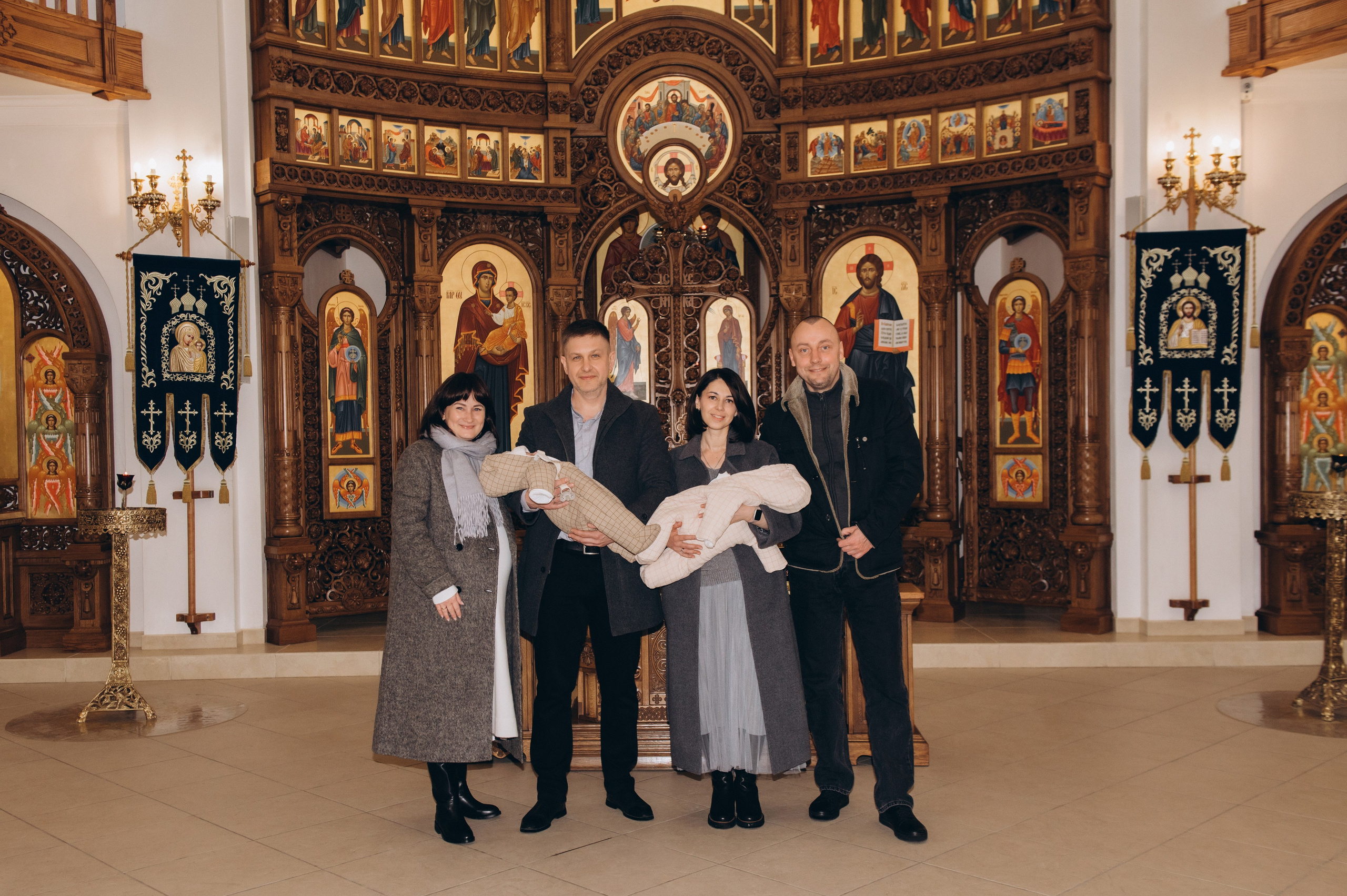 Фотосесія Хрещення Тернопіль, зйомка Хрестин Тернопіль, Храм Різдва Пресвятої Богородиці УГКЦ Тернопіль. Сімейний, дитячий та індивідуальний фотограф в м. Тернопіль, м. Львів