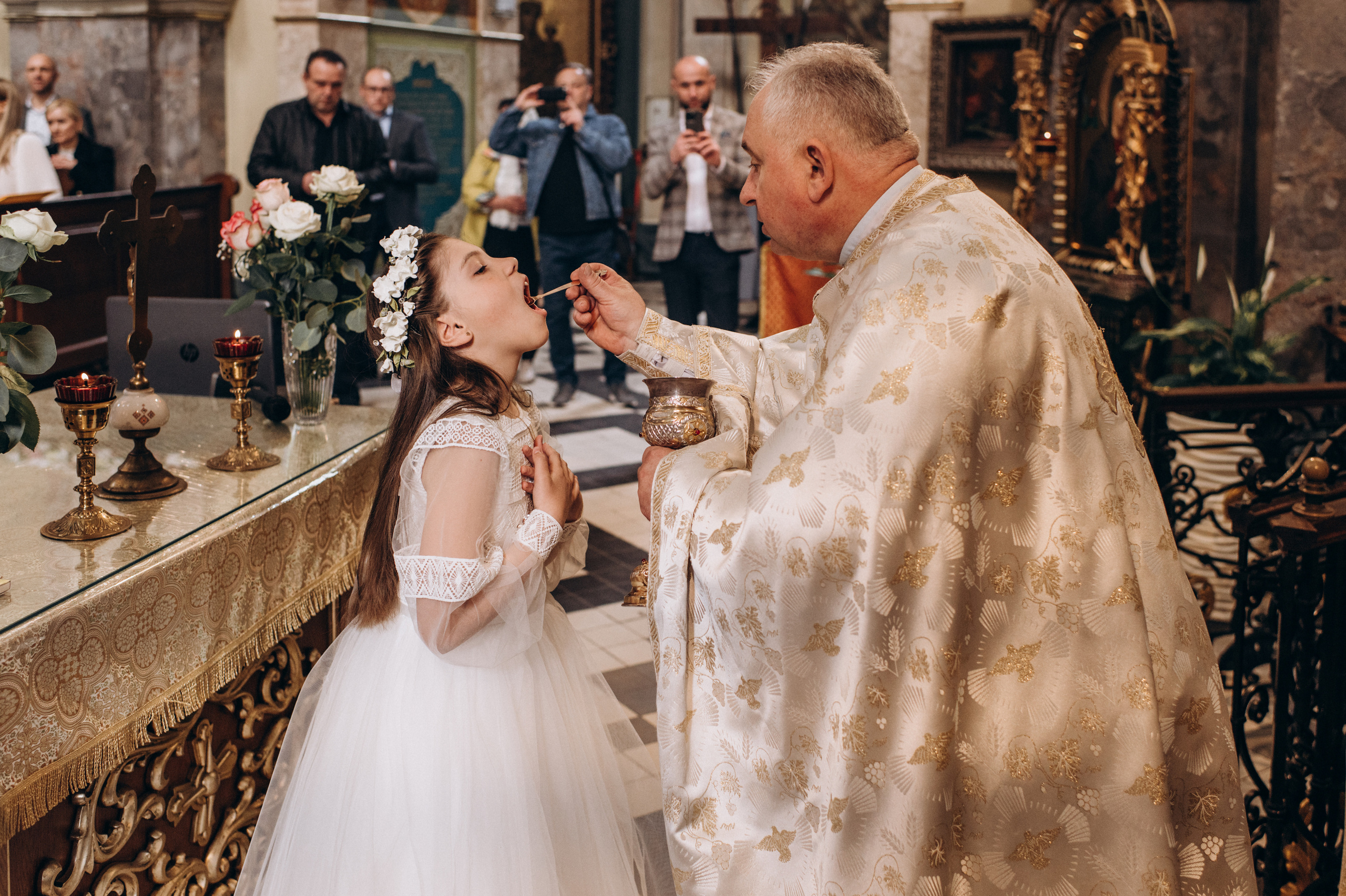 Фотосесія Першого Причастя Тернопіль, зйомка Причастя Тернопіль, Таїнство Першого Причастя Тернопіль, Катедра Причастя Тернопіль. Сімейний, дитячий та індивідуальний фотограф в м. Тернопіль, м. Львів