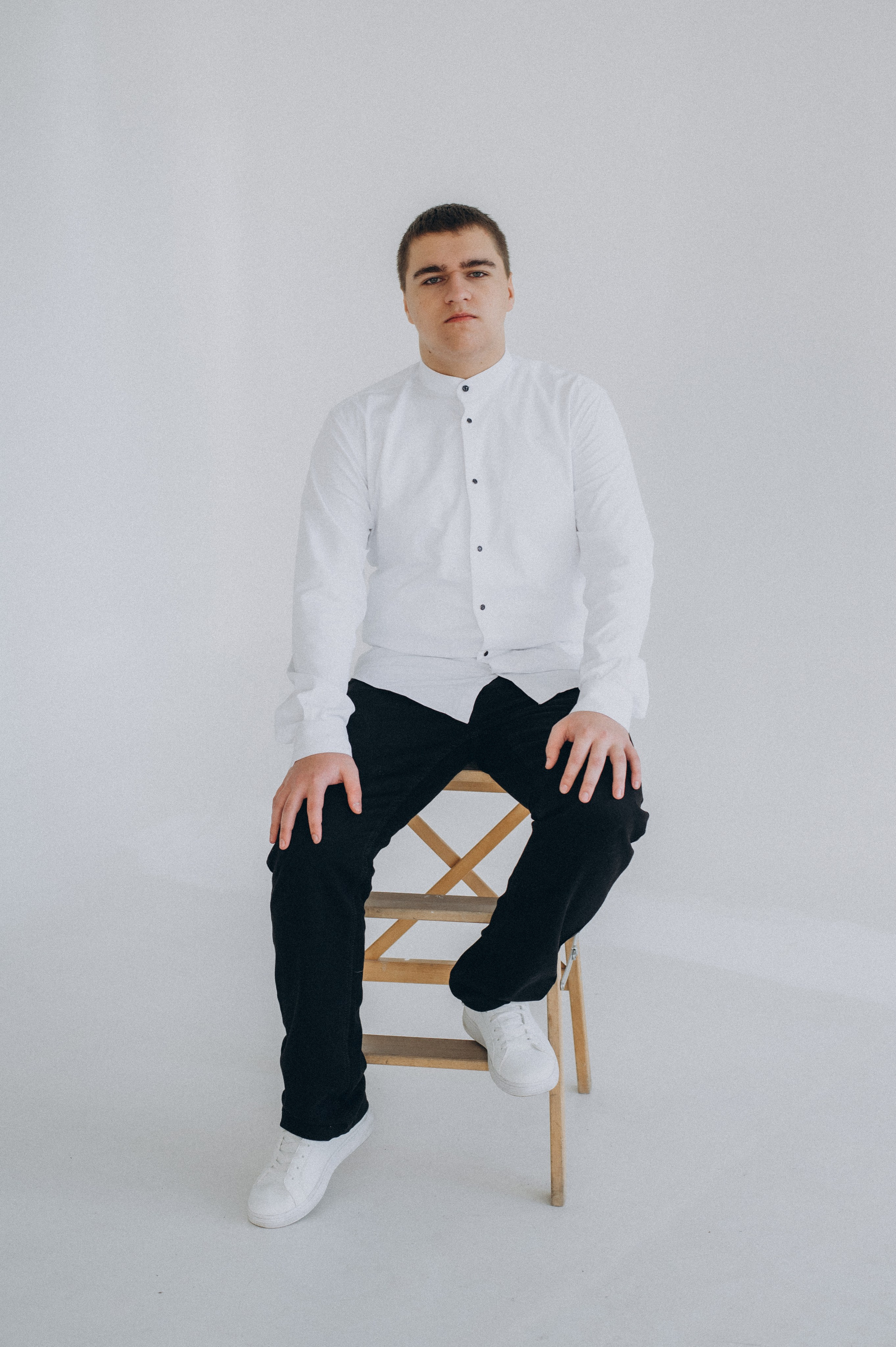 Фотосесія випускників, фотосесія на віньєтки Тернопіль, випускники Тернопіль, випуск 2025. Сімейний, дитячий та індивідуальний фотограф в м. Тернопіль, м. Львів