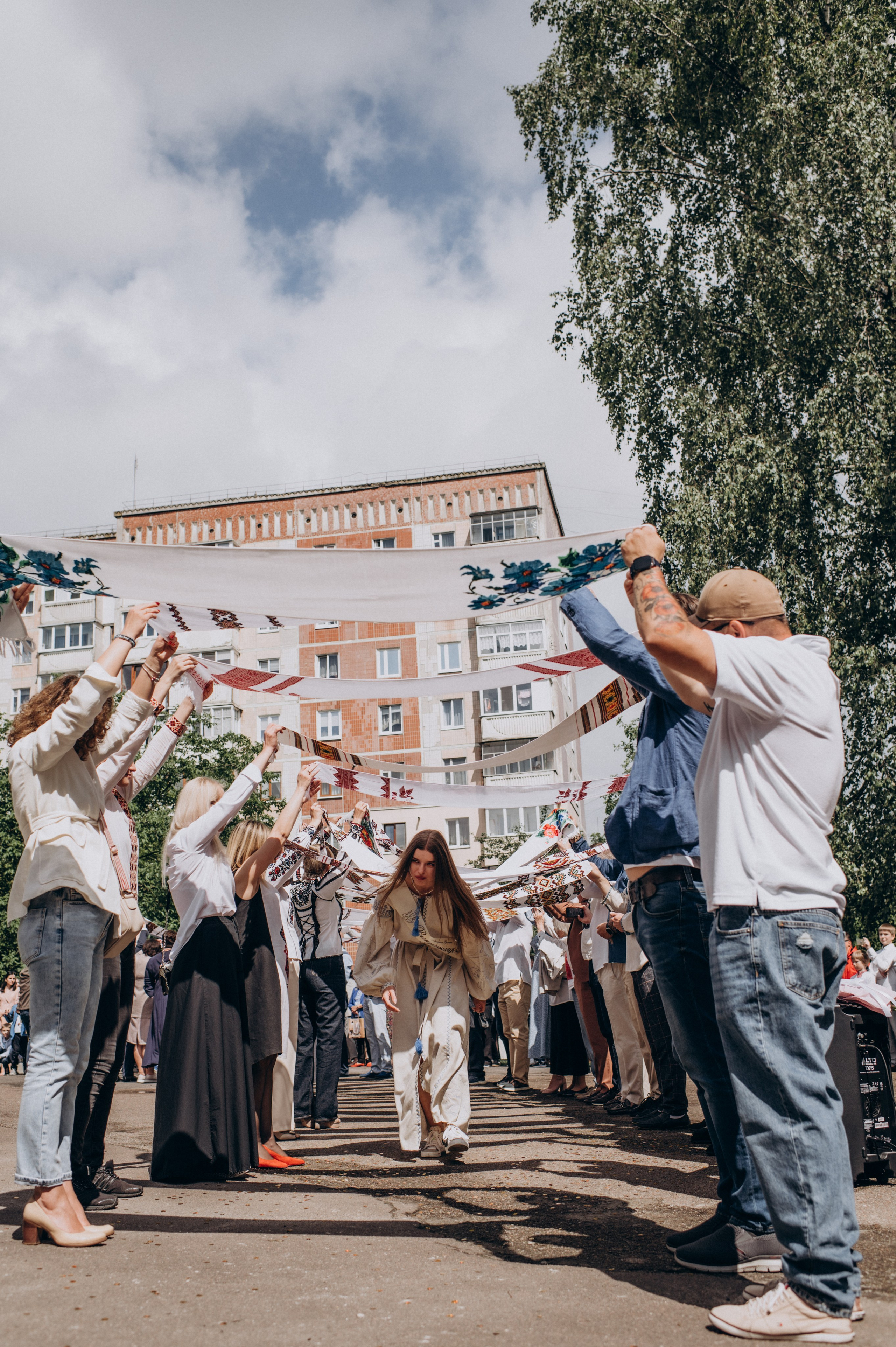 Фотосесія останнього дзвоника, фотосесія випускників Тернопіль, випускний 2024. Сімейний, дитячий та індивідуальний фотограф в м. Тернопіль, м. Львів