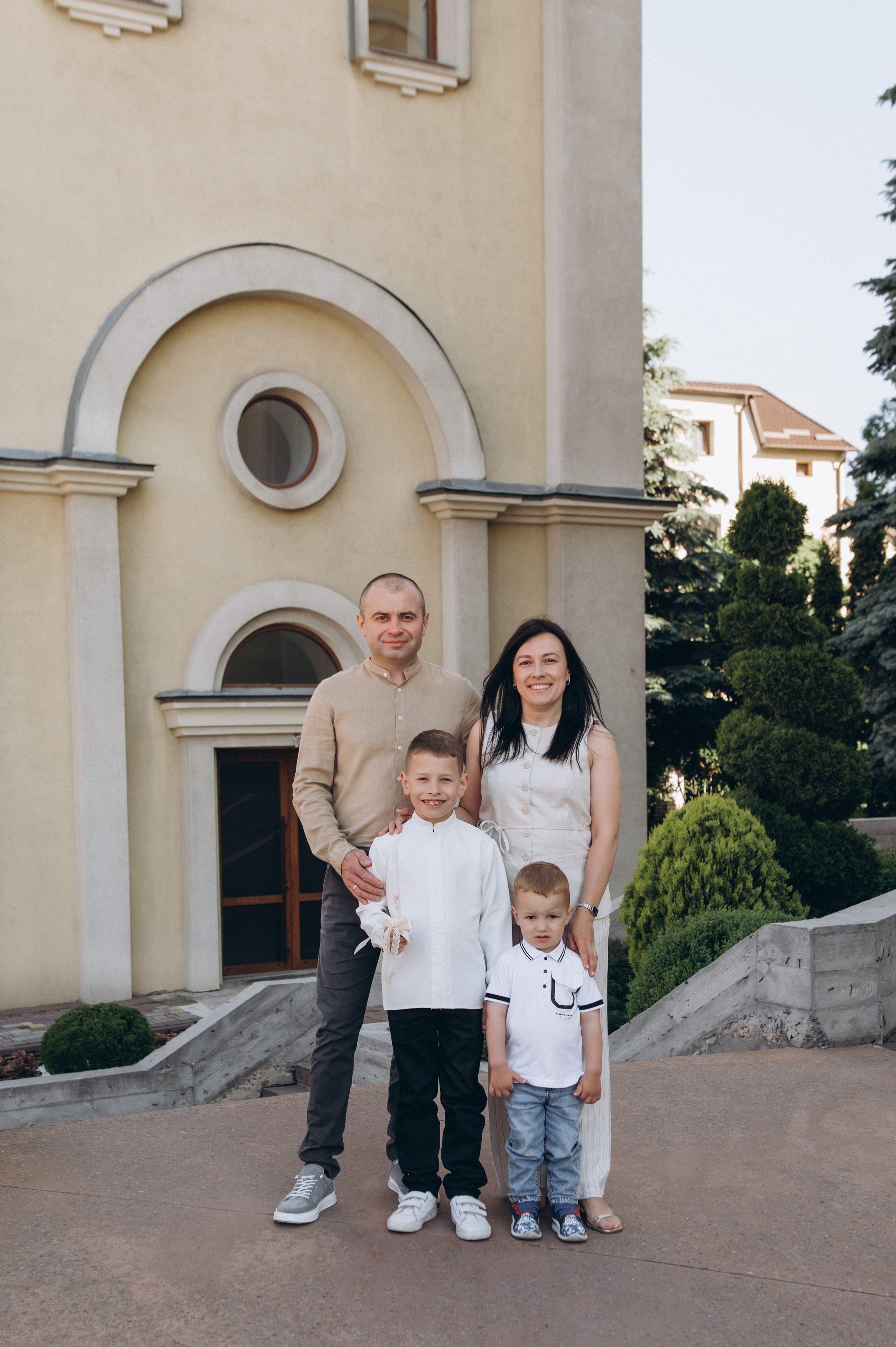 Фотосесія Першого Причастя Тернопіль, зйомка Першого Причастя Тернопіль, Церква Успіння Пресвятої Богородиці Причастя Тернопіль. Сімейний, дитячий та індивідуальний фотограф в м. Тернопіль, м. Львів