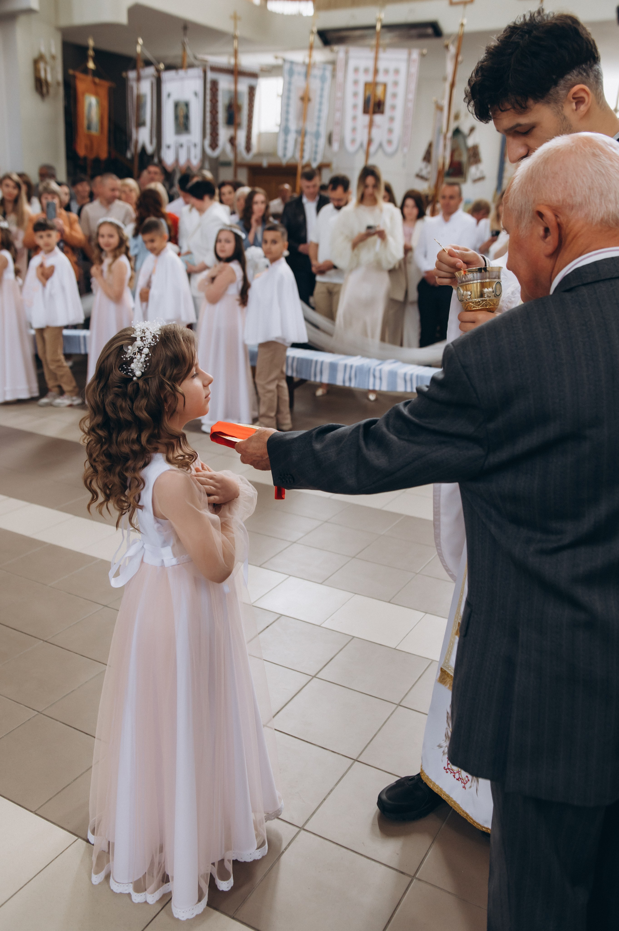 Фотосесія Причастя Тернопіль, зйомка Причастя, фотограф на Причастя Тернопіль, Причастя Львів, Причастя церква Михаїла Тернопіль. Сімейний, дитячий та індивідуальний фотограф в м. Тернопіль, м. Львів