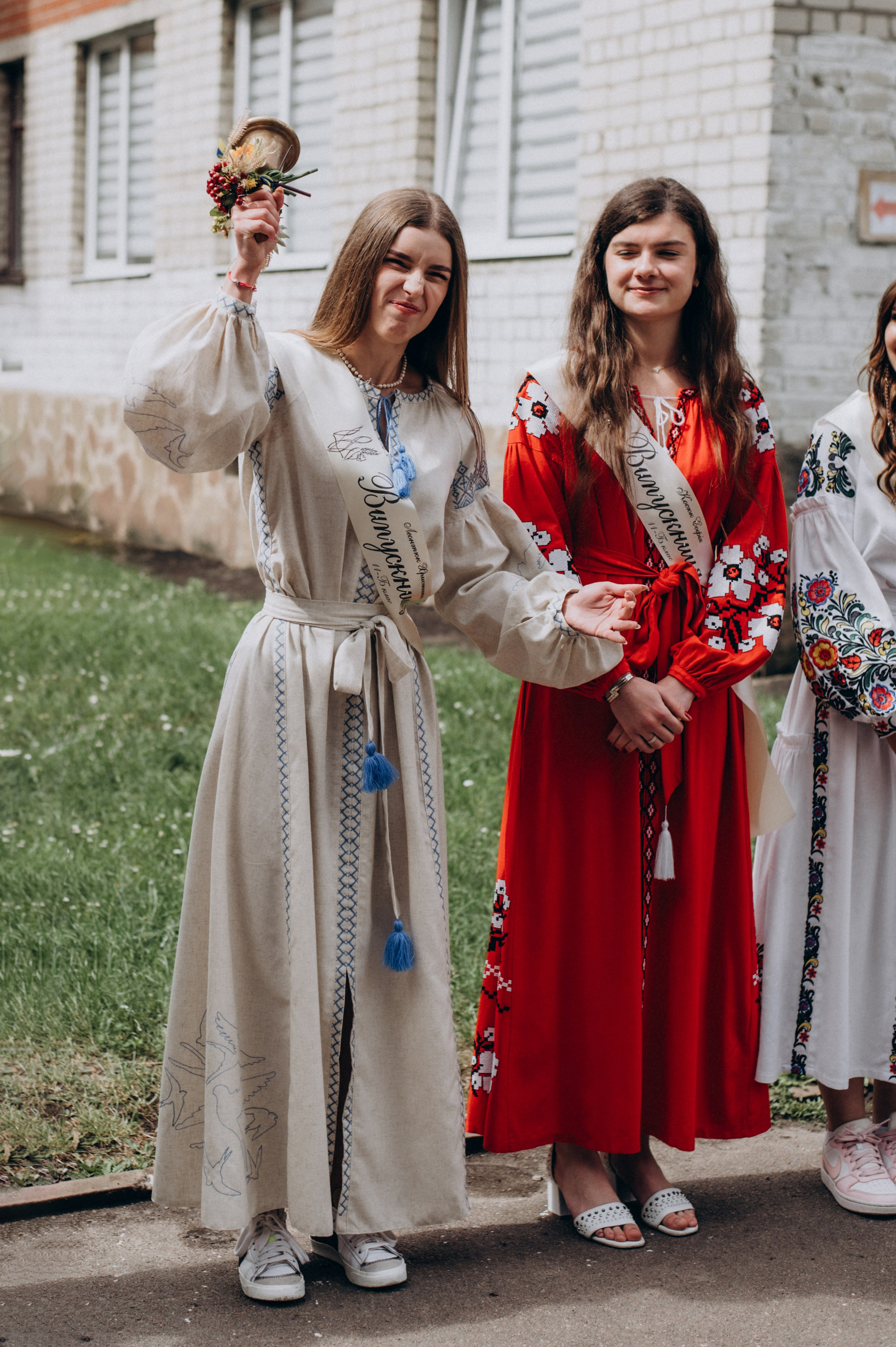 Фотосесія останнього дзвоника, фотосесія випускників Тернопіль, випускний 2024. Сімейний, дитячий та індивідуальний фотограф в м. Тернопіль, м. Львів