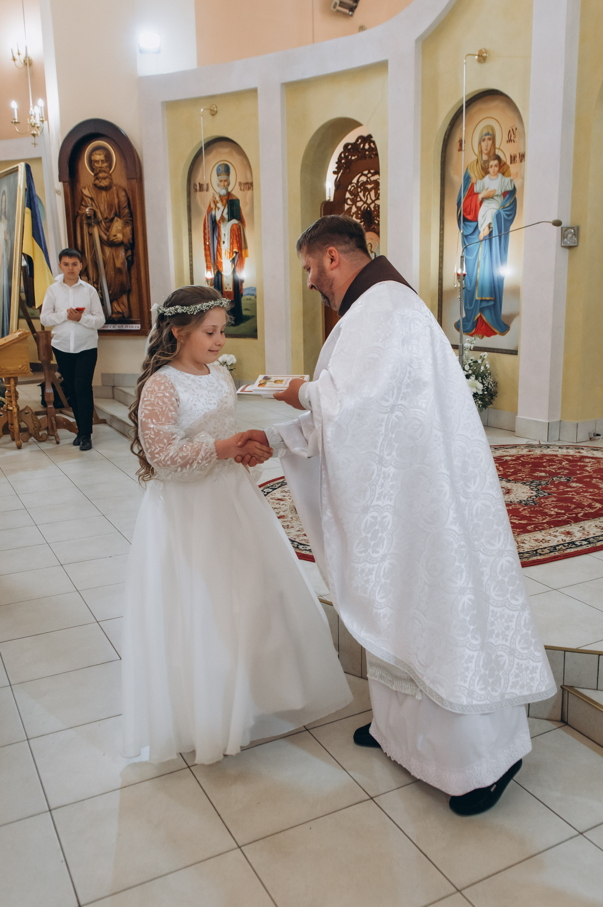 Фотосесія Причастя Тернопіль, зйомка Причастя, фотограф на Причастя Тернопіль, Причастя Львів, церква Петра і Павла. Сімейний, дитячий та індивідуальний фотограф в м. Тернопіль, м. Львів