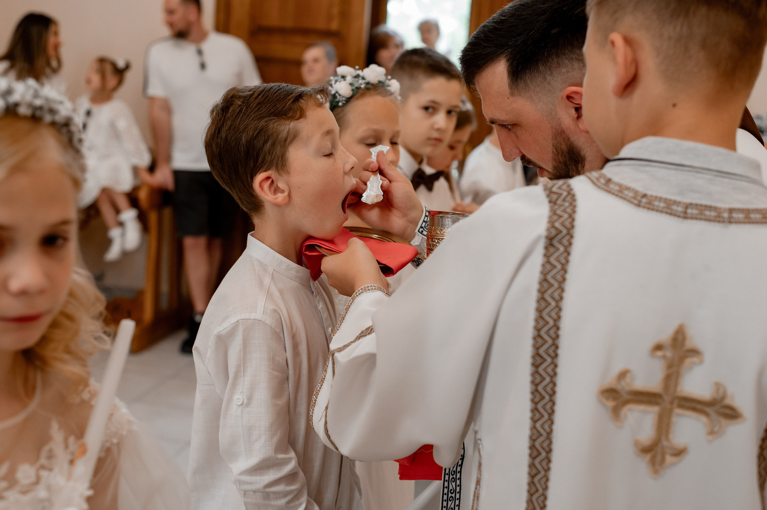 Фотосесія Першого Причастя Тернопіль, зйомка Причастя Тернопіль, Таїнство Першого Причастя Тернопіль, Катедра Причастя Тернопіль. Сімейний, дитячий та індивідуальний фотограф в м. Тернопіль, м. Львів