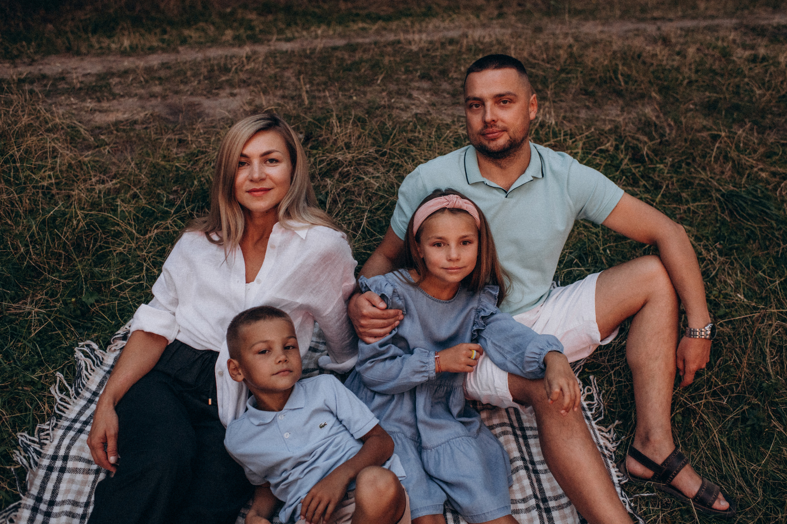 Сімейна фотосесія Тернопіль Львів дитяча зйомка. Сімейний, дитячий та індивідуальний фотограф в м. Тернопіль, м. Львів