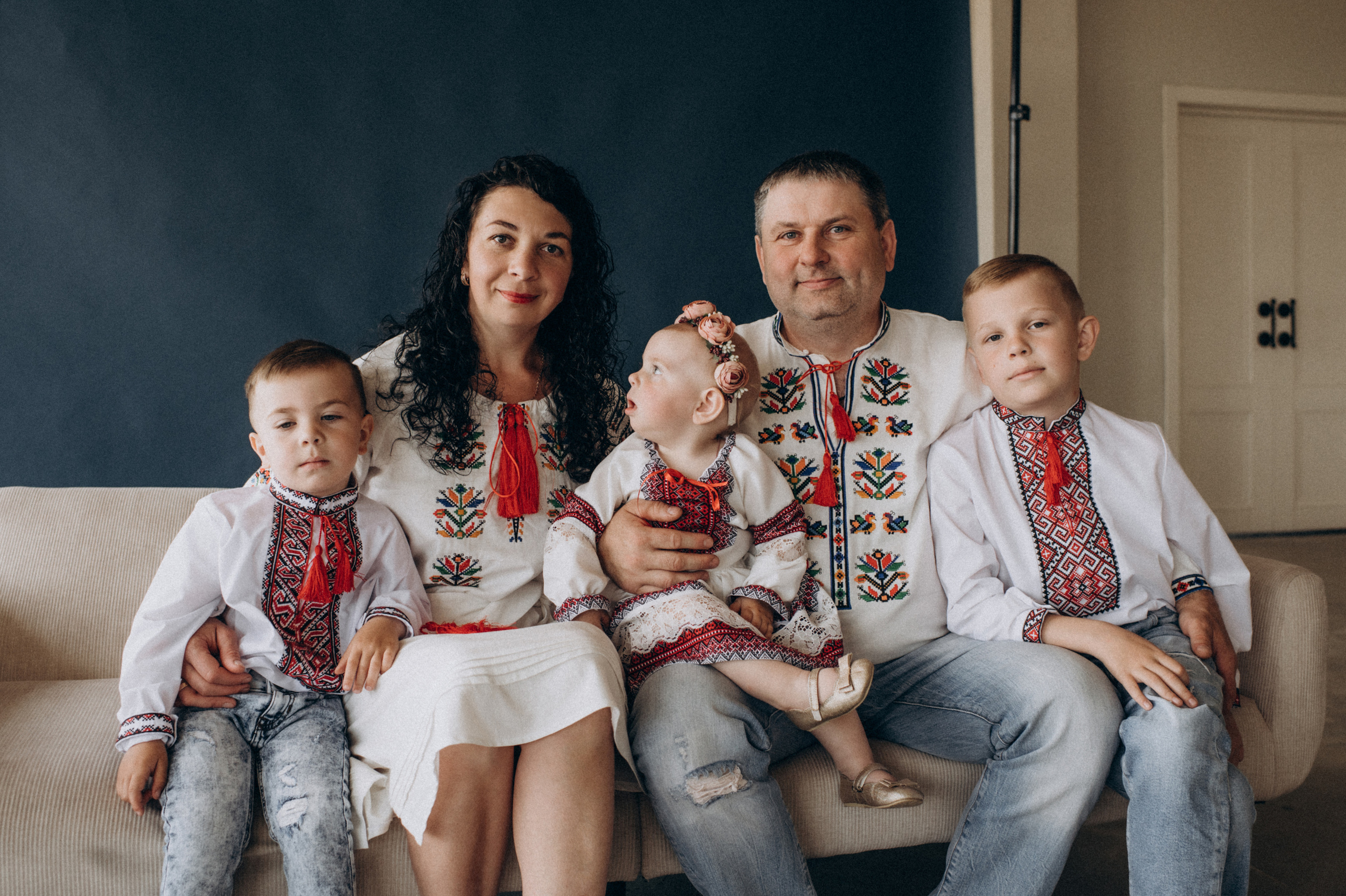 Сімейна зйомка у студії. Сімейний, дитячий та індивідуальний фотограф в м. Тернопіль, м. Львів