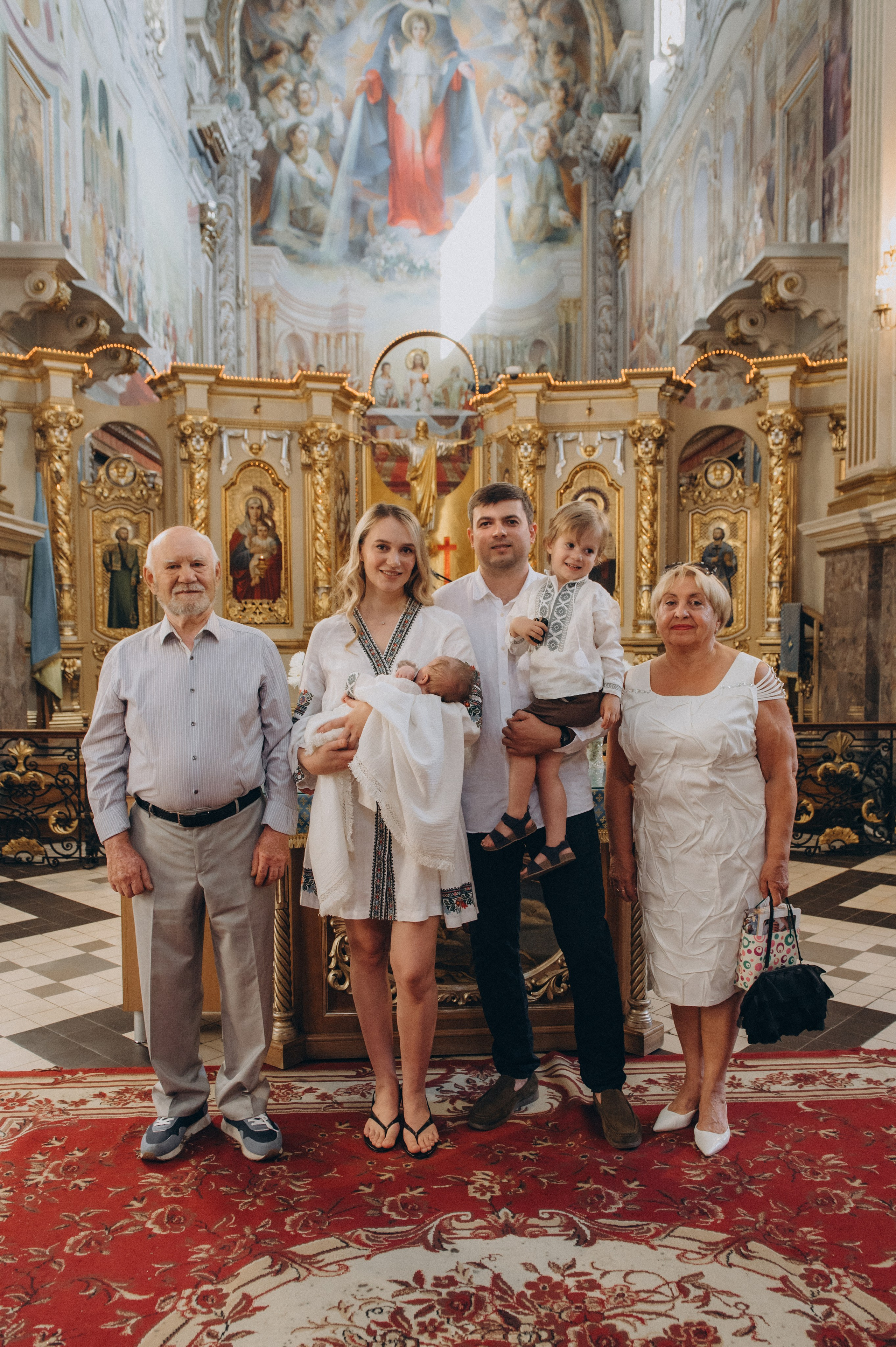 Фотосесія Хрещення Тернопіль, фотосесія хрестин Тернопіль, Катедра Тернопіль, фотосесія хрещення катедра. Сімейний, дитячий та індивідуальний фотограф в м. Тернопіль, м. Львів