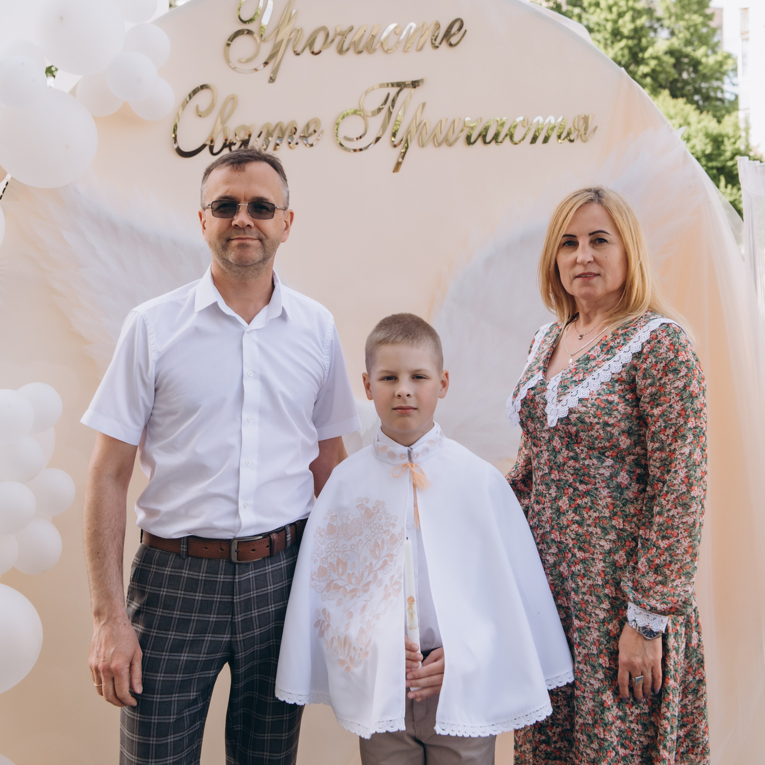 Фотосесія Причастя Тернопіль церква Св Михаїла, фотограф на Причастя Тернопіль, фотосесія Літургії Причастя Тернопіль. Сімейний, дитячий та індивідуальний фотограф в м. Тернопіль, м. Львів