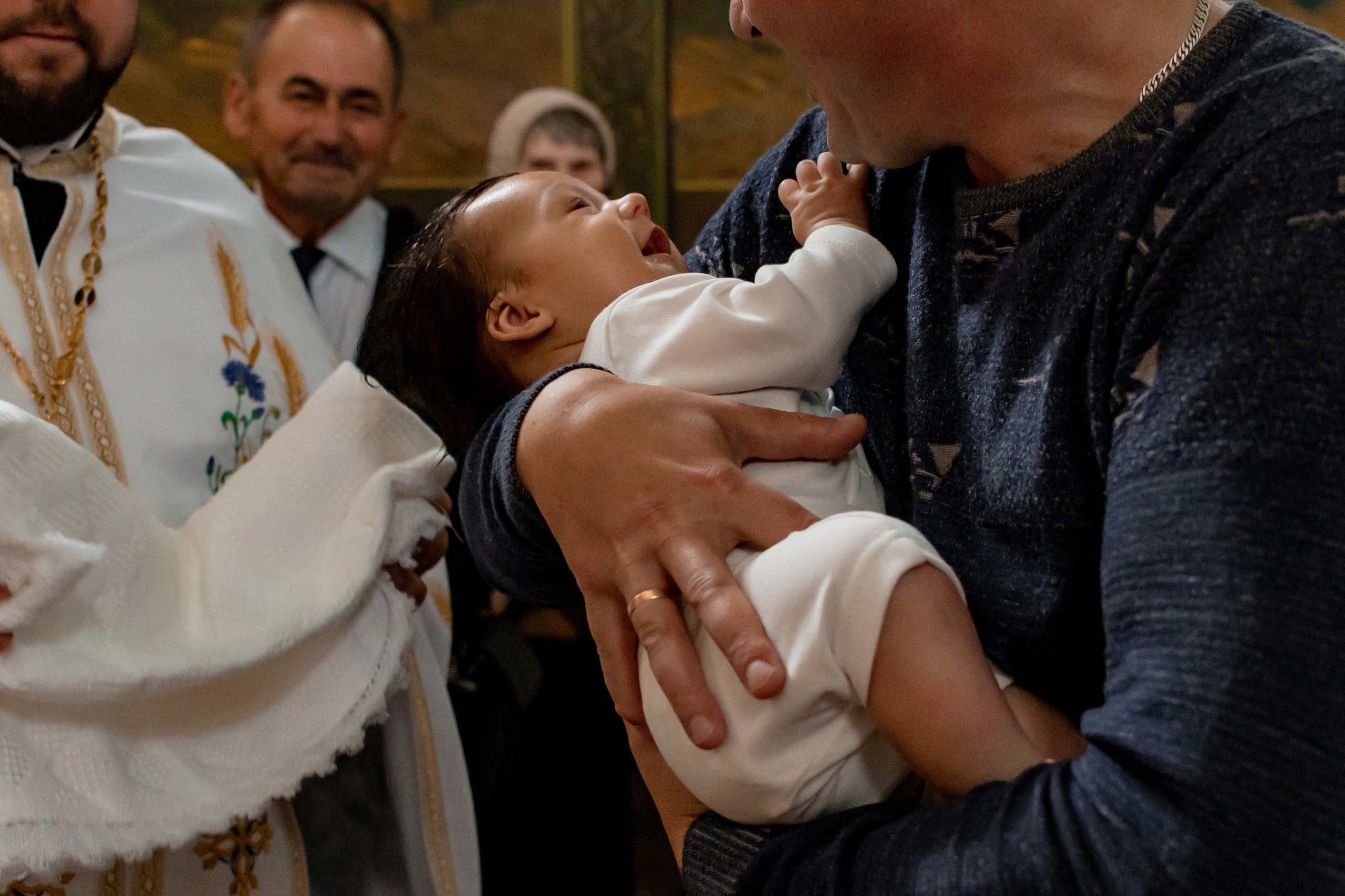 Фотосесія хрестин Тернопіль фотосесія Хрещення, фотограф на Хрестини Тернопіль. Сімейний, дитячий та індивідуальний фотограф в м. Тернопіль, м. Львів