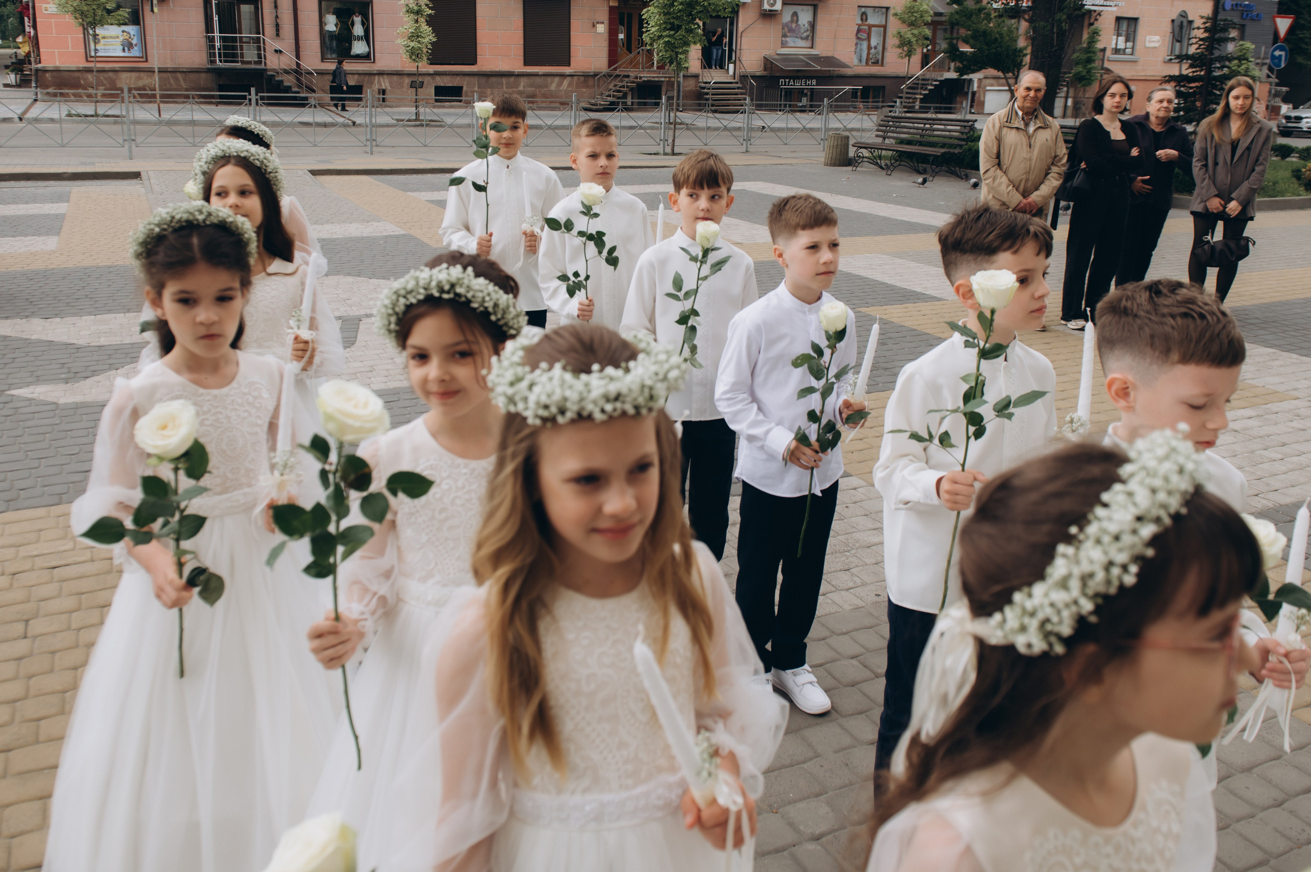Фотосесія Першого Причастя Тернопіль, фотосесія Причастя Тернопіль, Таїнство Першого Причастя Тернопіль, Катедра Причастя Тернопіль. Сімейний, дитячий та індивідуальний фотограф в м. Тернопіль, м. Львів