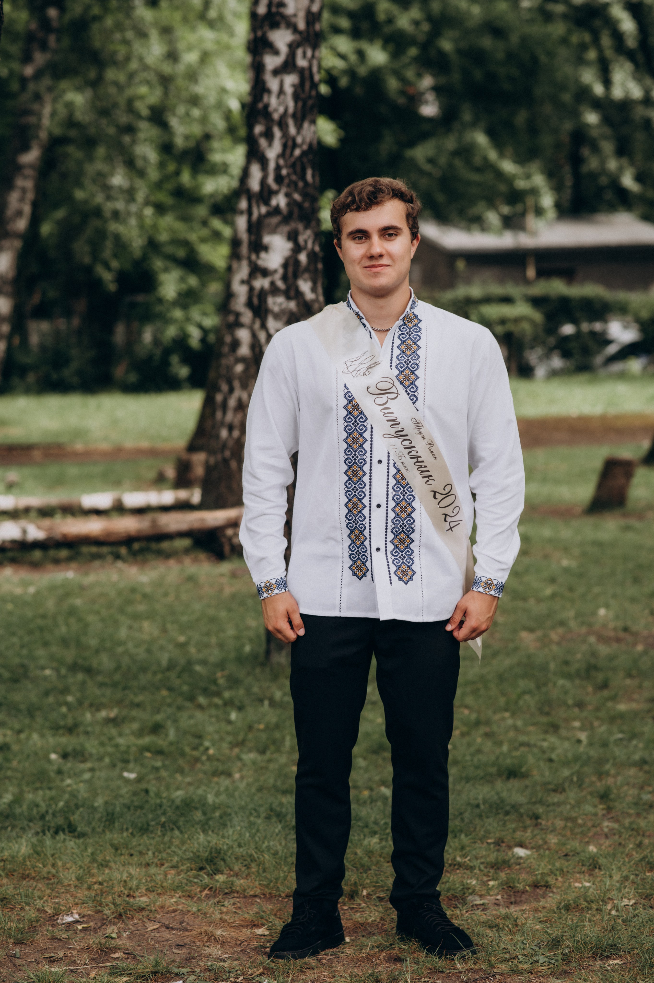 Фотосесія останнього дзвоника, фотосесія випускників Тернопіль, випускний 2024. Сімейний, дитячий та індивідуальний фотограф в м. Тернопіль, м. Львів