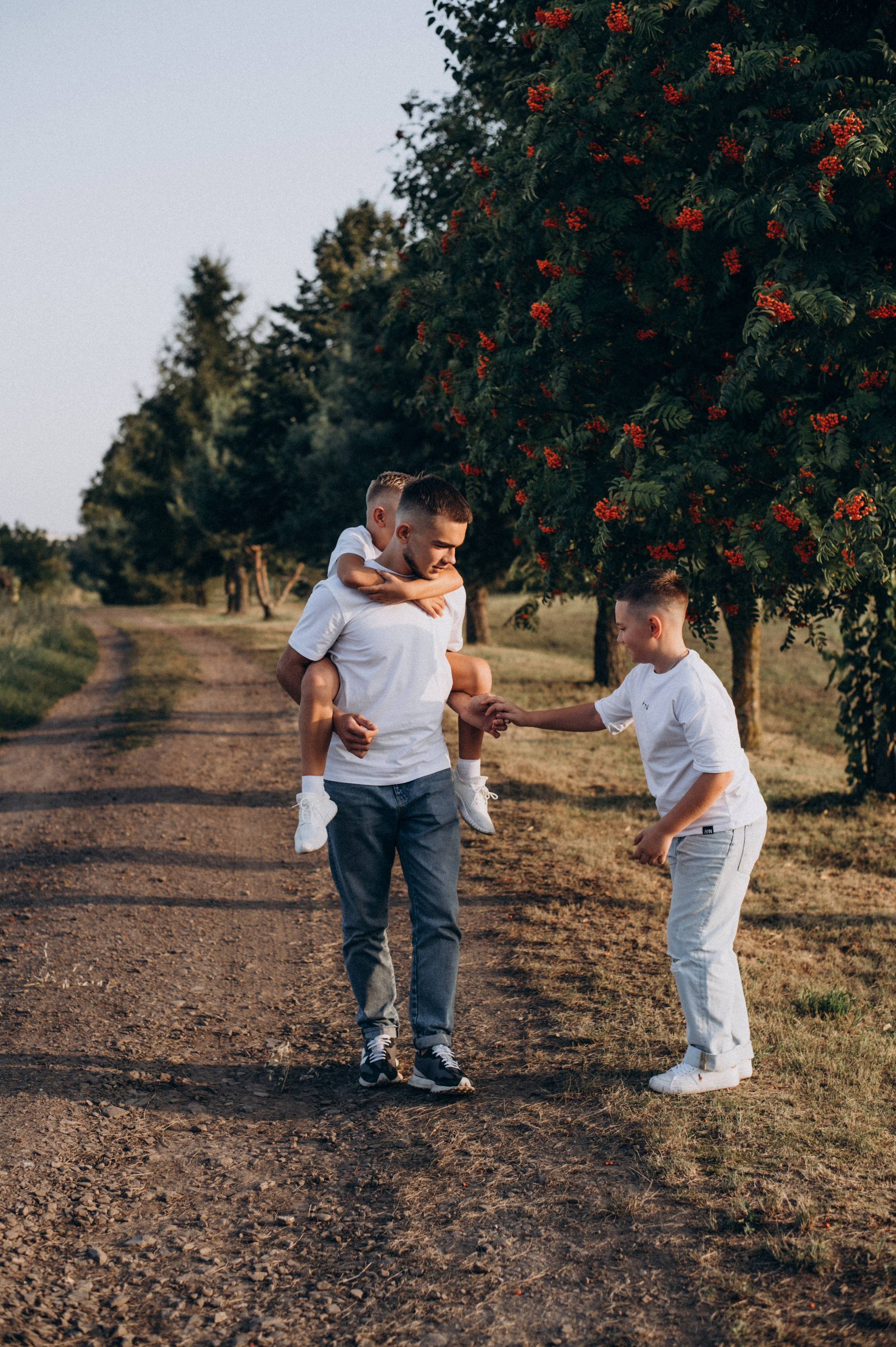 Сімейна фотосесія на природі, сімейний фотограф Тернопіль Львів, портретний фотограф Тернопіль. Сімейний, дитячий та індивідуальний фотограф в м. Тернопіль, м. Львів