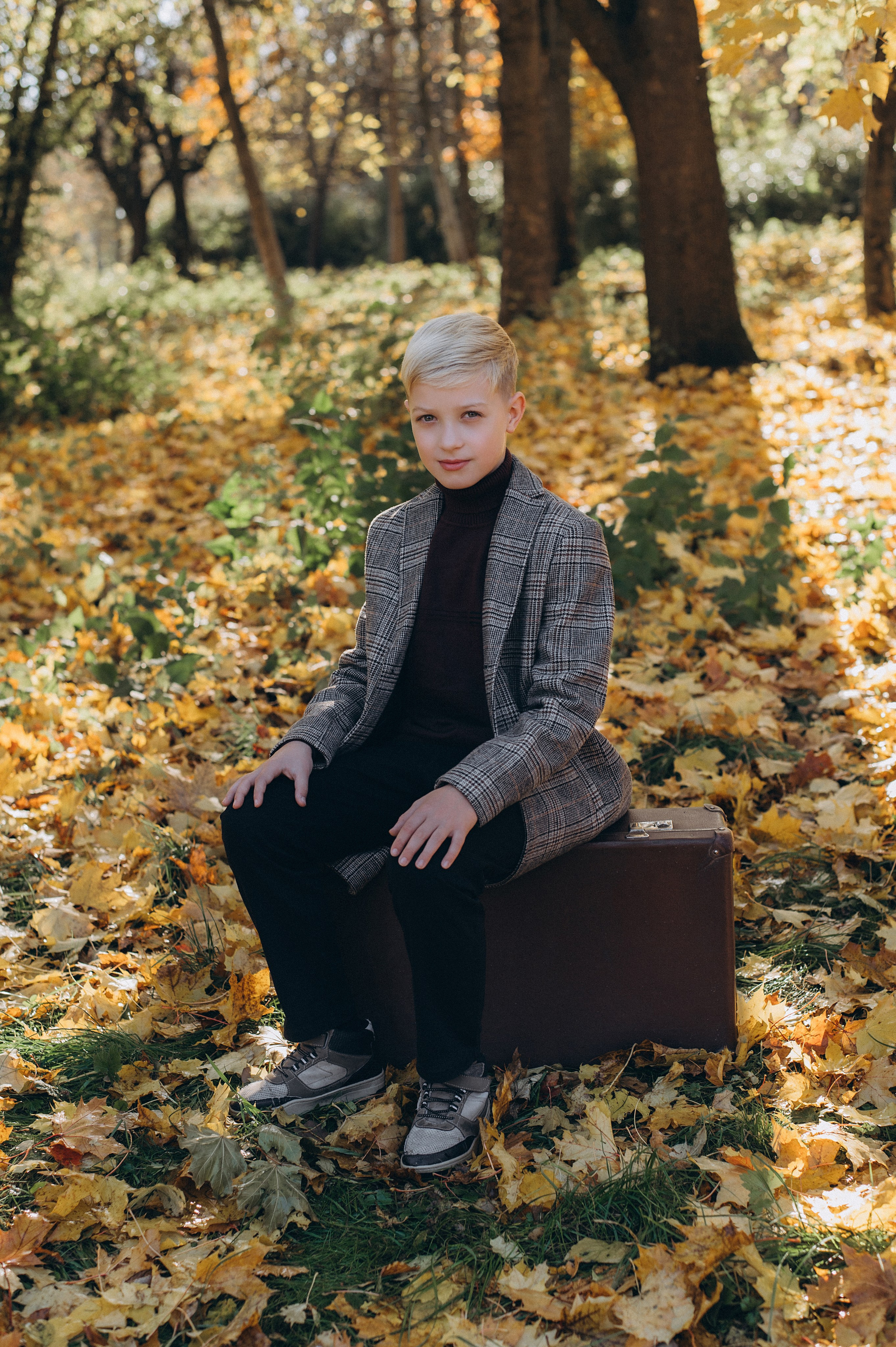 Осіння фотосесія 4 класу на віньєтки, випускні фотоальбоми Тернопіль, фотосесія випускників Тернопіль, шкільний випускний альбом Тернопіль. Сімейний, дитячий та індивідуальний фотограф в м. Тернопіль, м. Львів