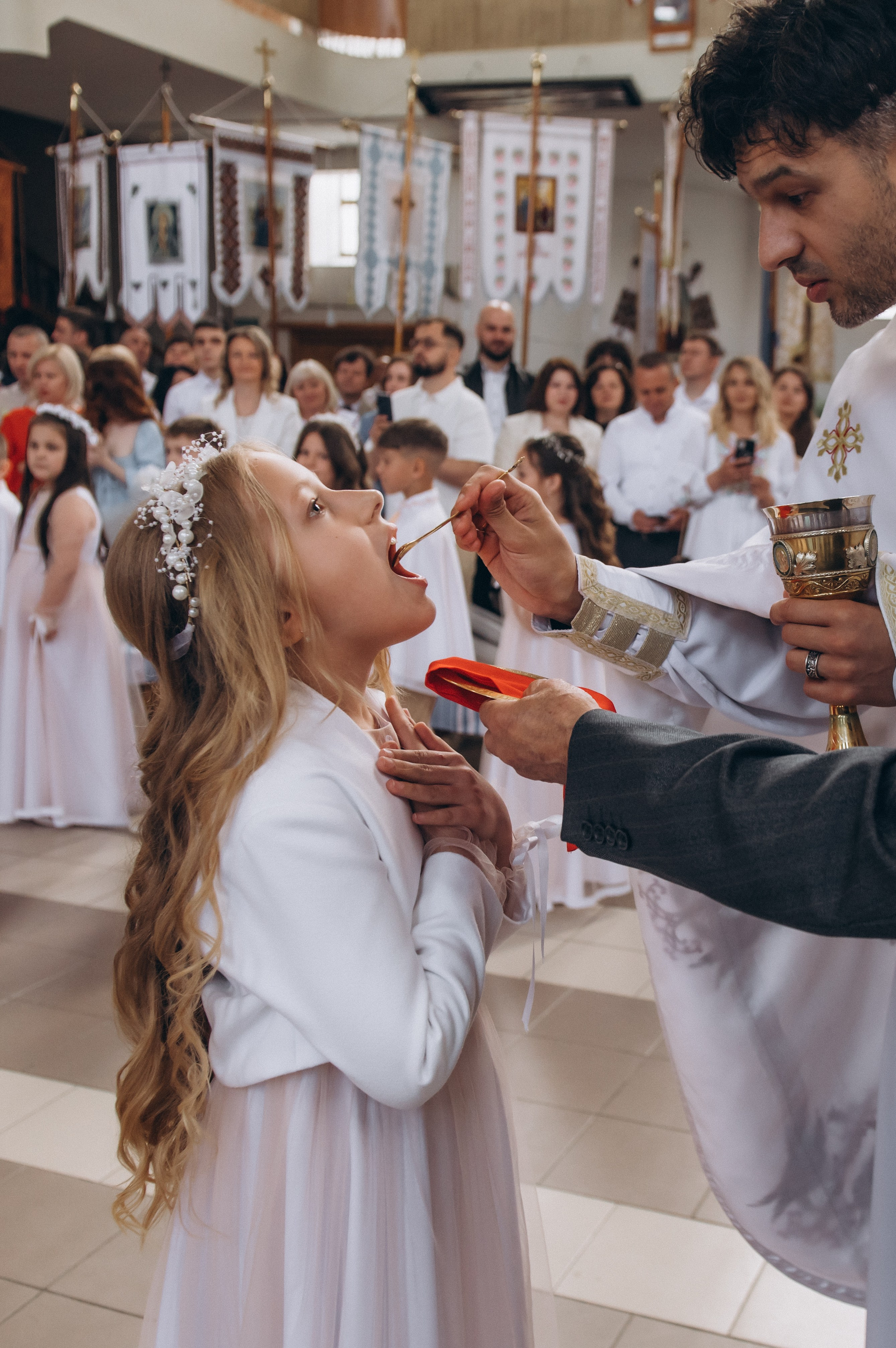 Фотосесія Причастя Тернопіль, зйомка Причастя, фотограф на Причастя Тернопіль, Причастя Львів, Причастя церква Михаїла Тернопіль. Сімейний, дитячий та індивідуальний фотограф в м. Тернопіль, м. Львів