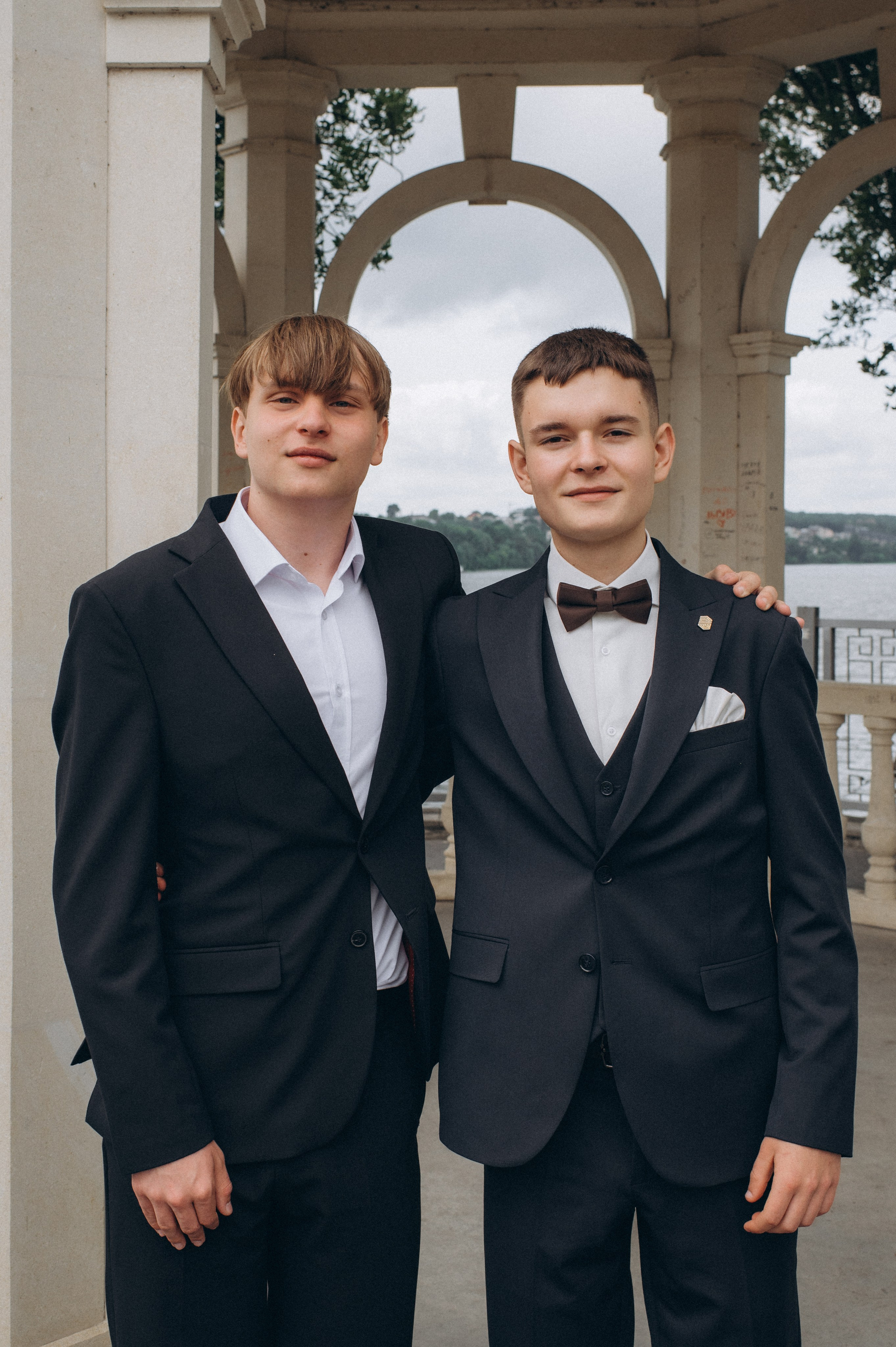 Випускники 2025, фотосесія випускного Тернопіль, фотосесія випускників Тернопіль, зйомка випускного, фотосесія випускного. Сімейний, дитячий та індивідуальний фотограф в м. Тернопіль, м. Львів