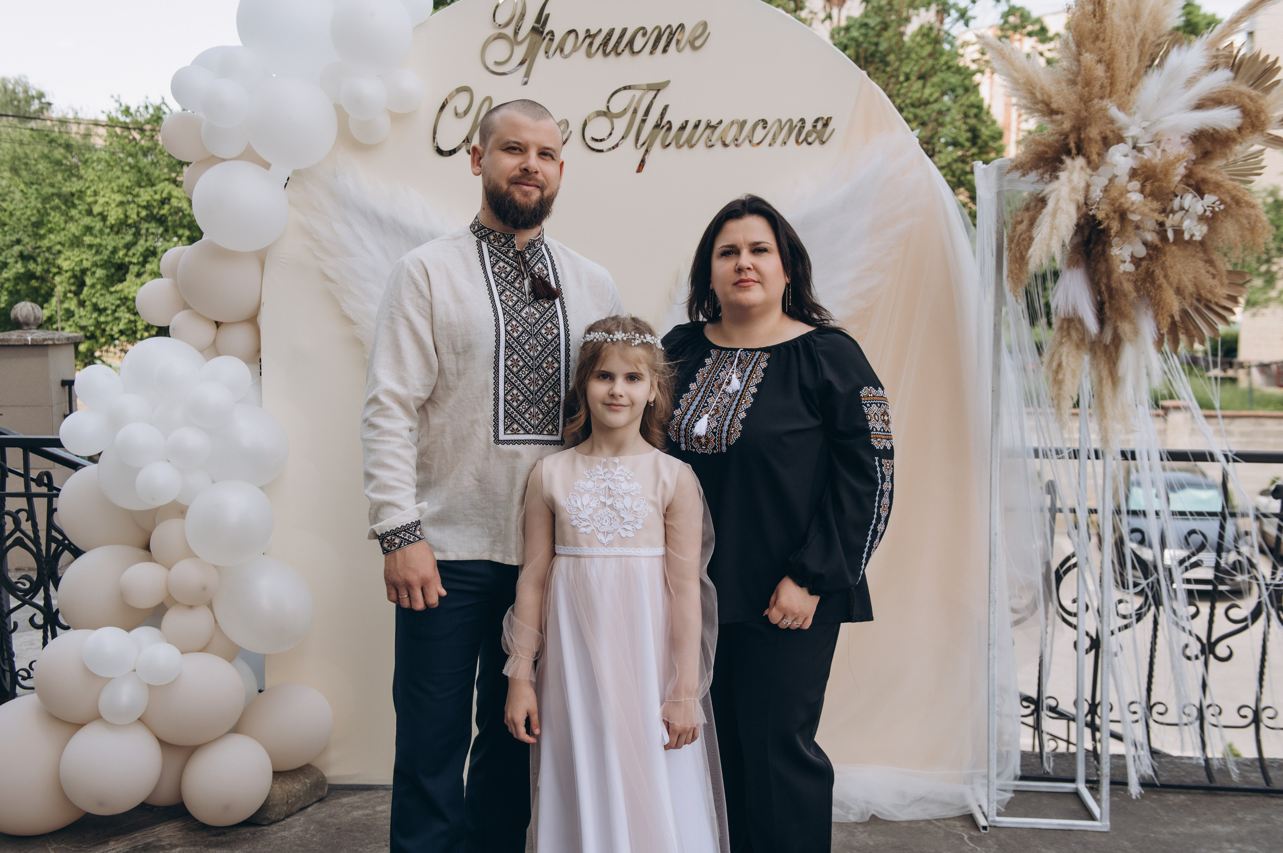 Фотосесія Причастя Тернопіль церква Св Михаїла, фотограф на Причастя Тернопіль, фотосесія Літургії Причастя Тернопіль. Сімейний, дитячий та індивідуальний фотограф в м. Тернопіль, м. Львів