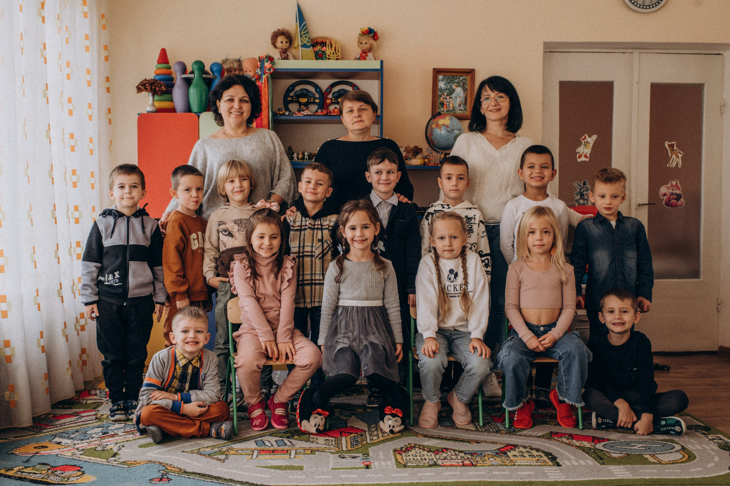 Фотосесія в дитячому садку, фотосесія на віньєтки, випускні фотоальбоми Тернопіль, шкільні фотоальбоми Тернопіль, зйомка випускного садочку. Сімейний, дитячий та індивідуальний фотограф в м. Тернопіль, м. Львів