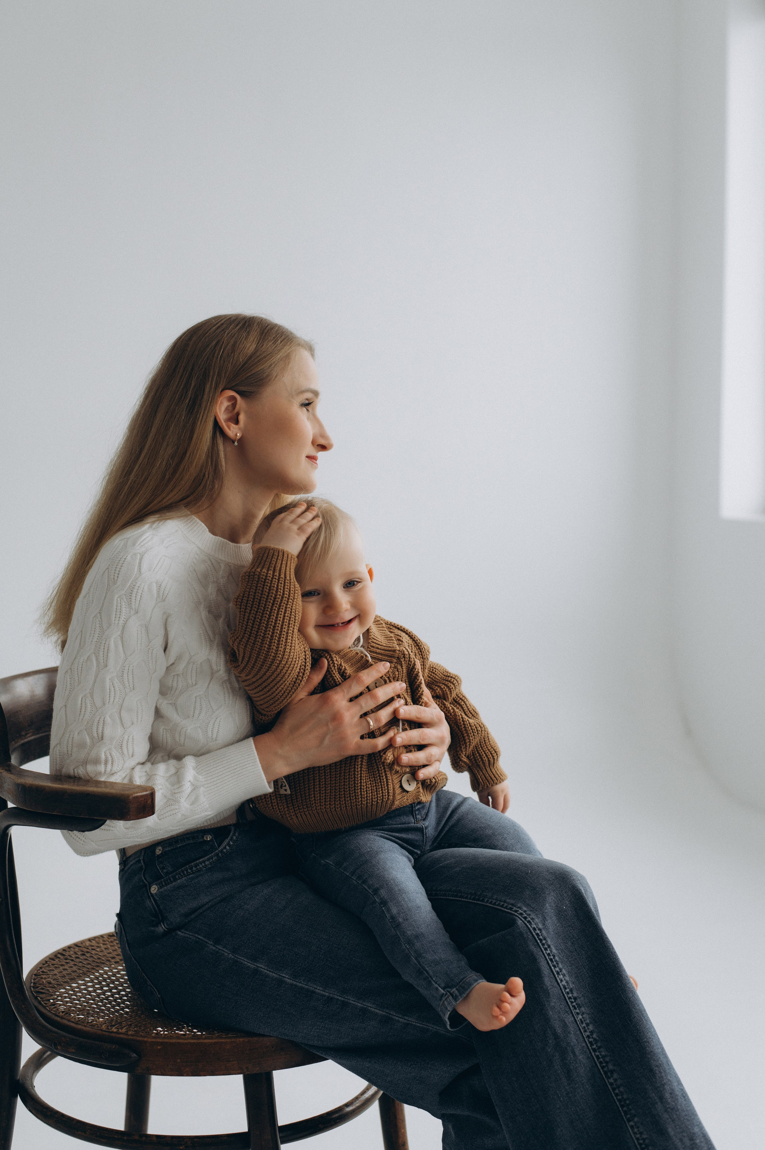 Зйомка дня народження дитини, фотосесія 1 рік Тернопіль, сімейний фотограф Тернопіль, сімейна фотосесія Тернопіль, перший тортик малюка. Сімейний, дитячий та індивідуальний фотограф в м. Тернопіль, м. Львів