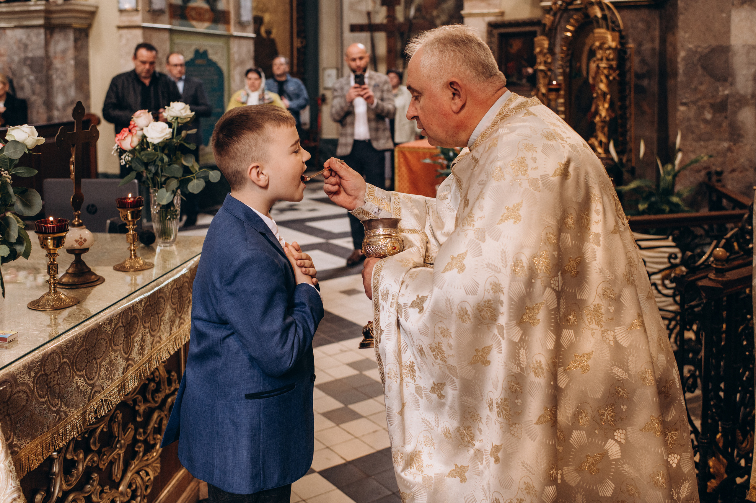 Фотосесія Першого Причастя Тернопіль, зйомка Причастя Тернопіль, Таїнство Першого Причастя Тернопіль, Катедра Причастя Тернопіль. Сімейний, дитячий та індивідуальний фотограф в м. Тернопіль, м. Львів