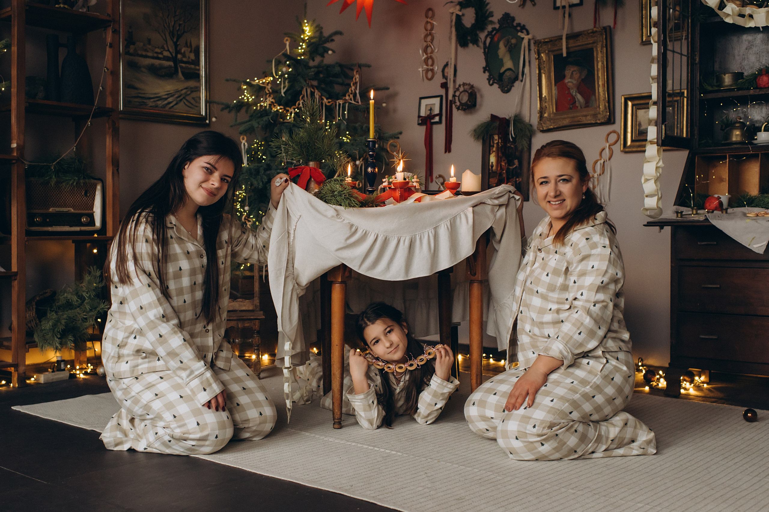 Перший тортик малюка, зйомка першого тортика Тернопіль, новорічна фотосесія, зйомка дня народження, сімейний фотограф Тернопіль, cakesmash. Сімейний, дитячий та індивідуальний фотограф в м. Тернопіль, м. Львів