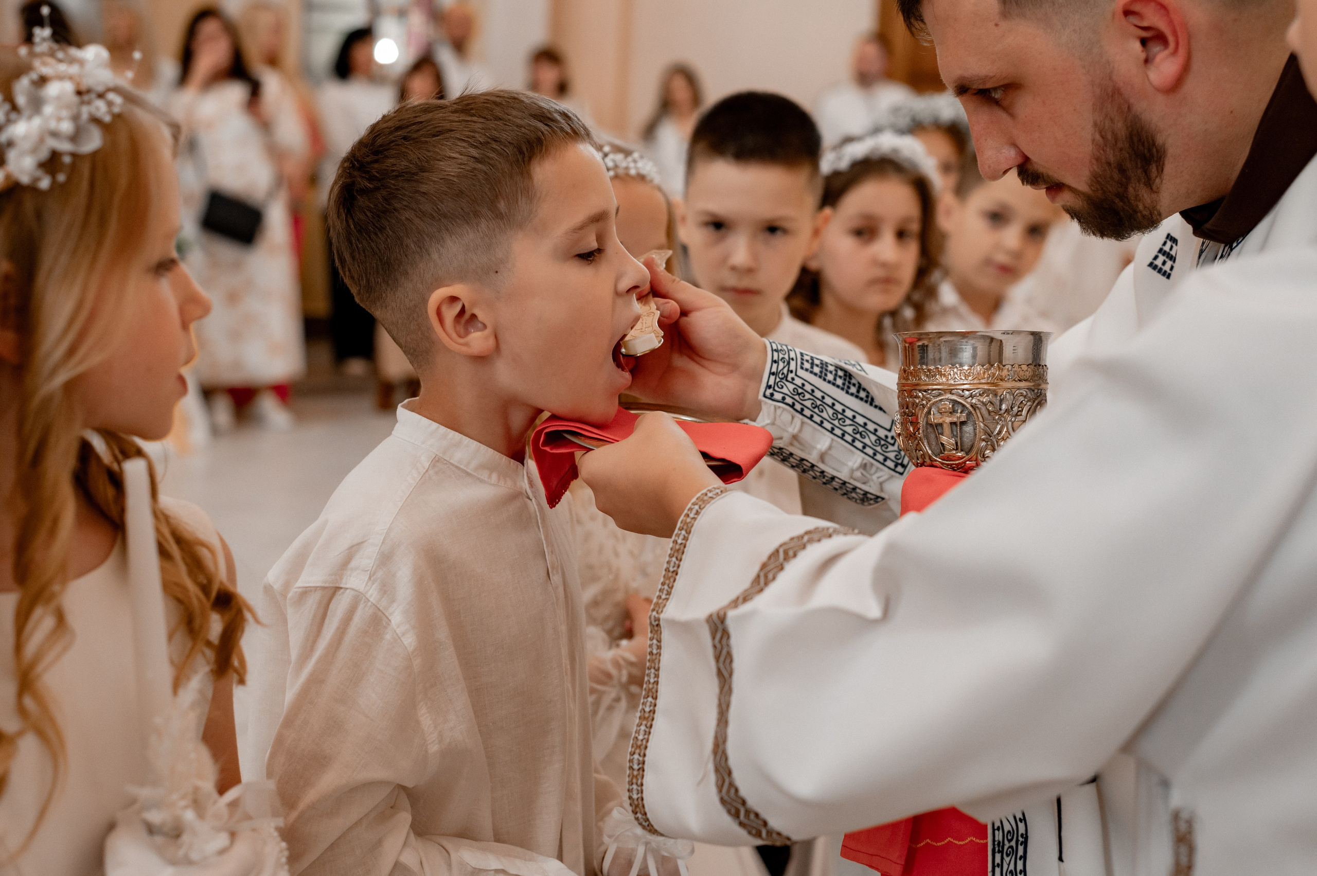 Фотосесія Першого Причастя Тернопіль, зйомка Причастя Тернопіль, Таїнство Першого Причастя Тернопіль, Катедра Причастя Тернопіль. Сімейний, дитячий та індивідуальний фотограф в м. Тернопіль, м. Львів