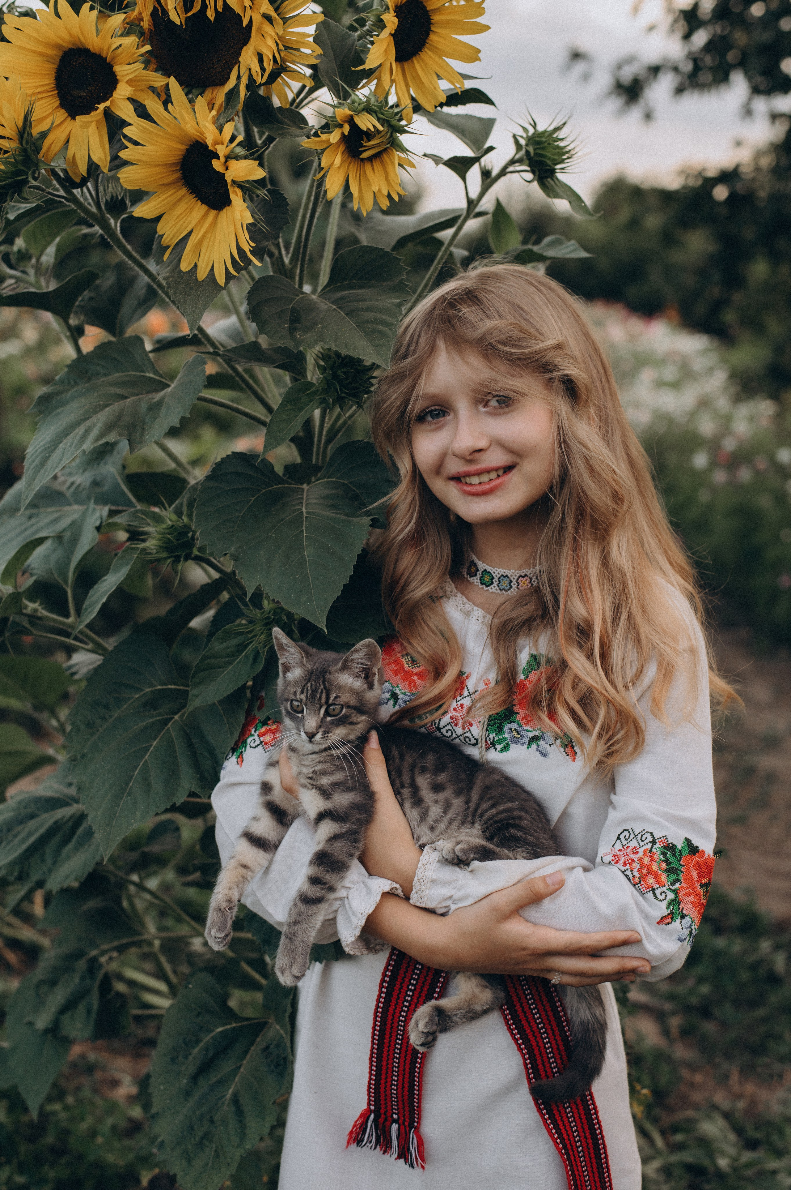 Сімейна фотосесія мами і доньки, сімейний фотограф Тернопіль, портретний фотограф, сімейна фотосесія Тернопіль, фотосесія в жоржинах. Сімейний, дитячий та індивідуальний фотограф в м. Тернопіль, м. Львів