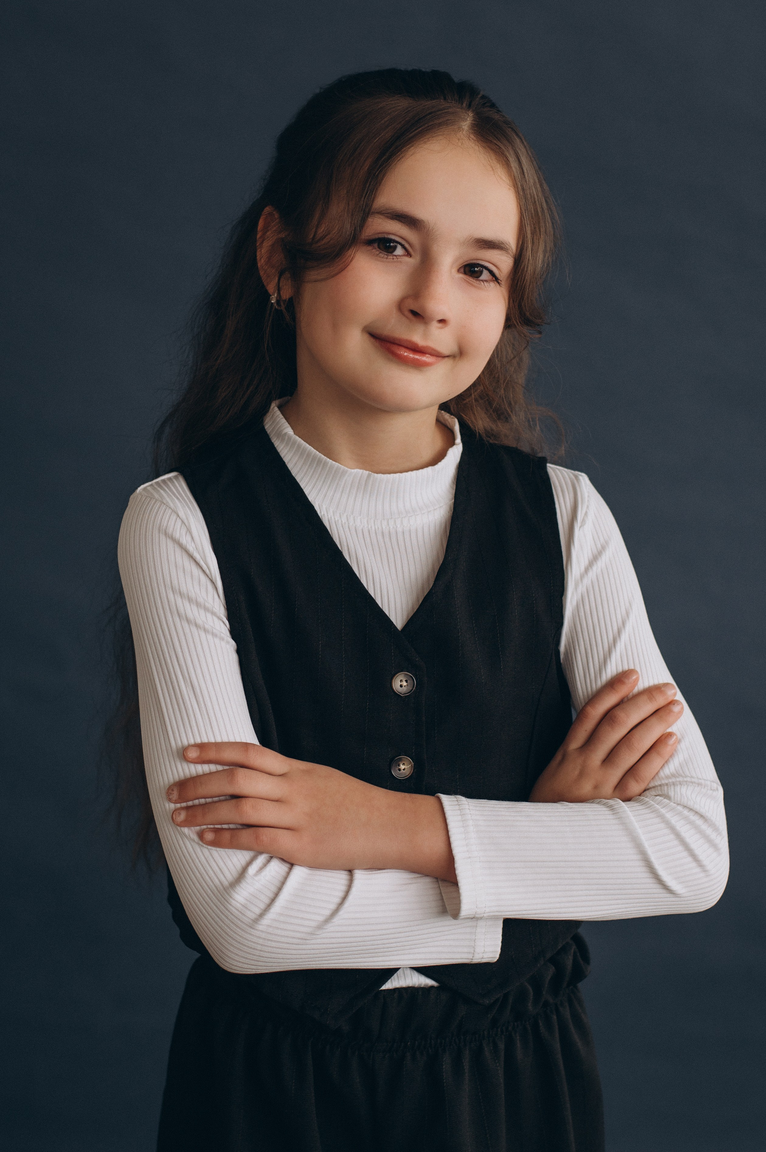 Фотосесія школярів у студії на шкільні фотоальбоми віньєтки Тернопіль, фотосесія випускників Тернопіль, шкільні фотокниги Тернопіль. Сімейний, дитячий та індивідуальний фотограф в м. Тернопіль, м. Львів