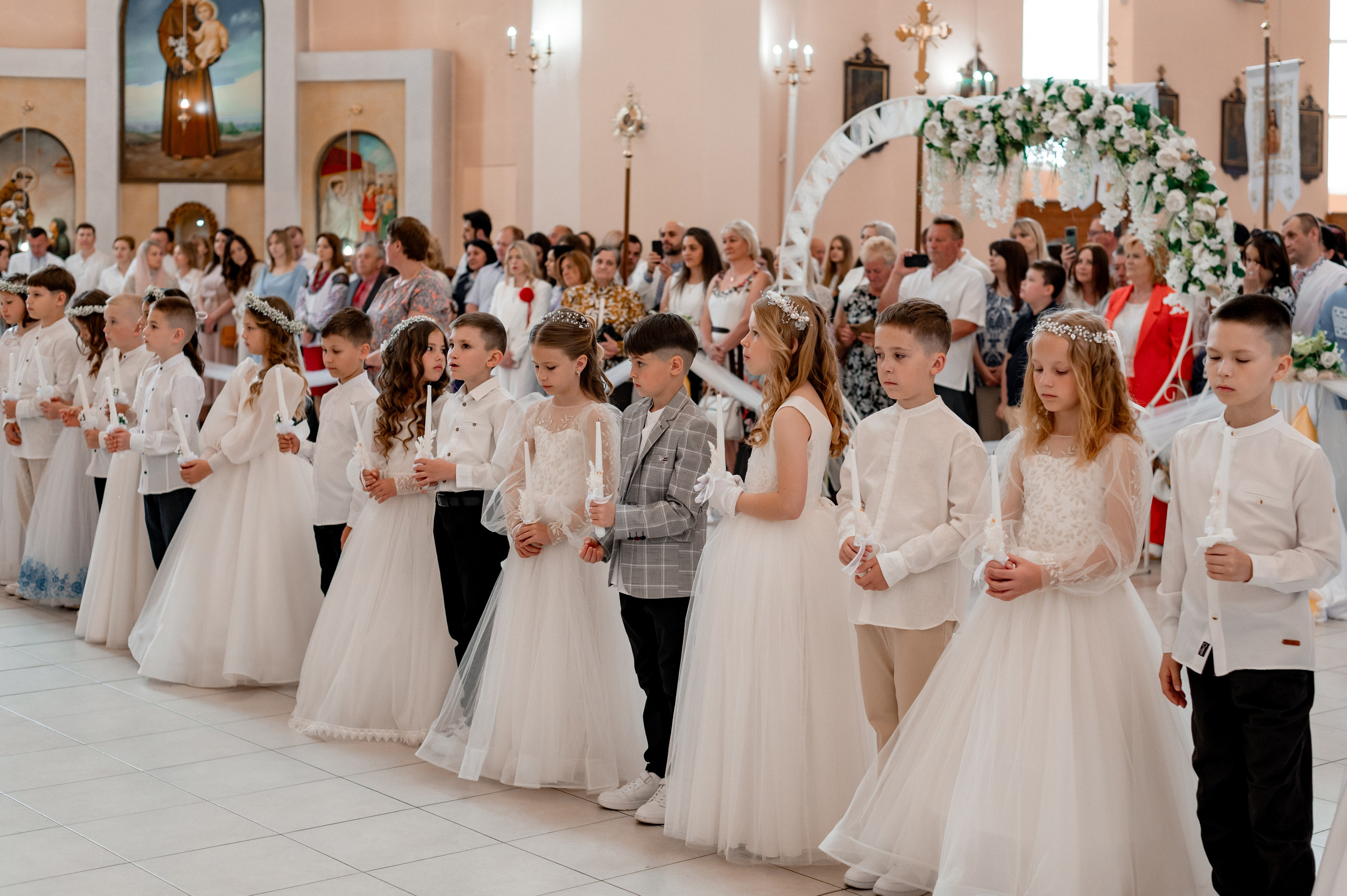 Фотосесія Першого Причастя Тернопіль, зйомка Причастя Тернопіль, Таїнство Першого Причастя Тернопіль, Катедра Причастя Тернопіль. Сімейний, дитячий та індивідуальний фотограф в м. Тернопіль, м. Львів