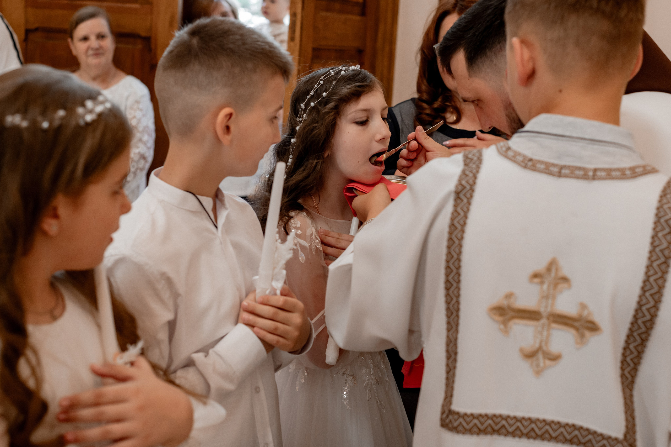 Фотосесія Першого Причастя Тернопіль, зйомка Причастя Тернопіль, Таїнство Першого Причастя Тернопіль, Катедра Причастя Тернопіль. Сімейний, дитячий та індивідуальний фотограф в м. Тернопіль, м. Львів