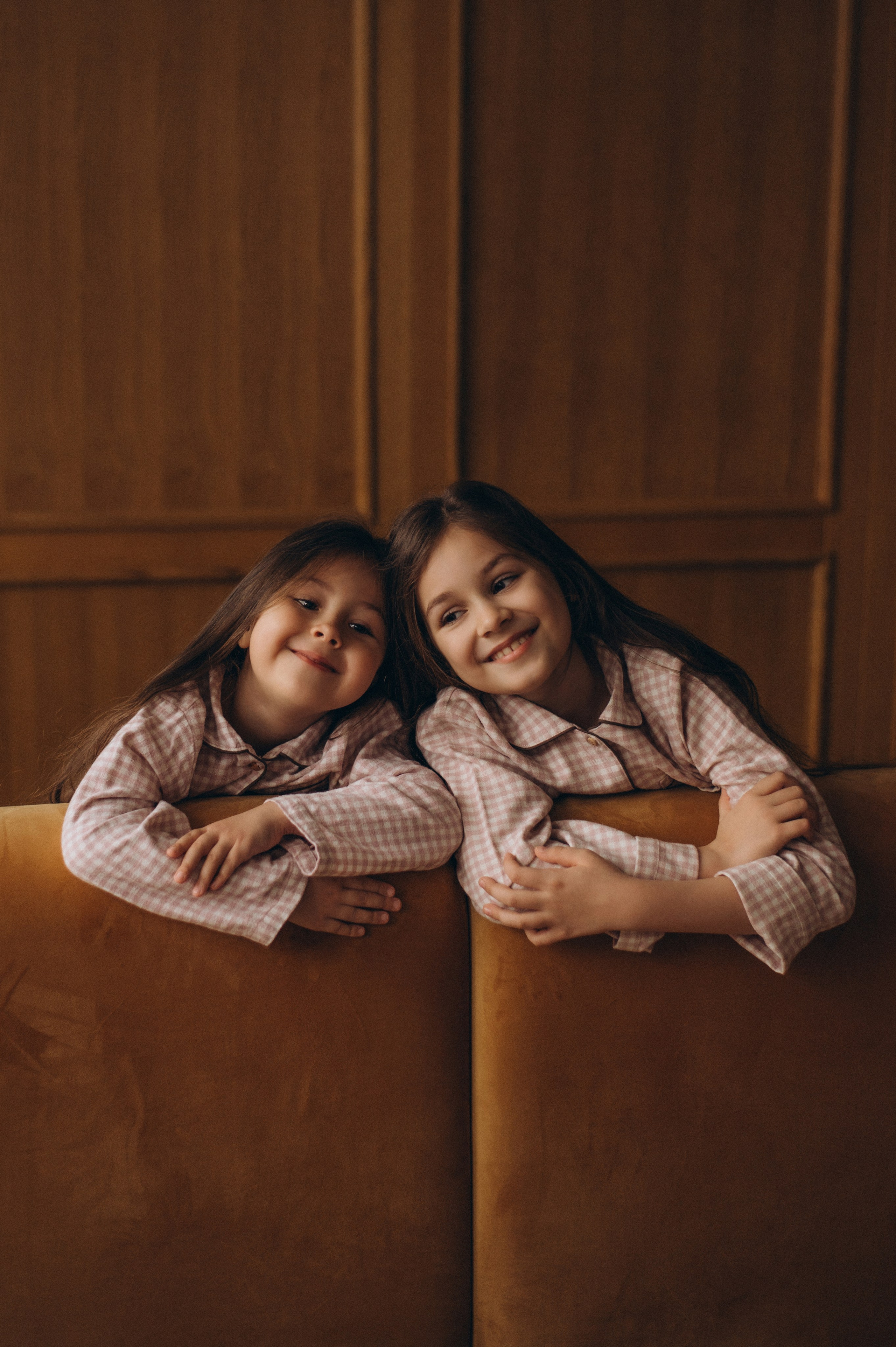 Фотосесія сестричок Тернопіль, зйомка сестрички, сімейний фотограф Тернопіль, портретний фотограф Тернопіль, фотосесія дітей. Сімейний, дитячий та індивідуальний фотограф в м. Тернопіль, м. Львів