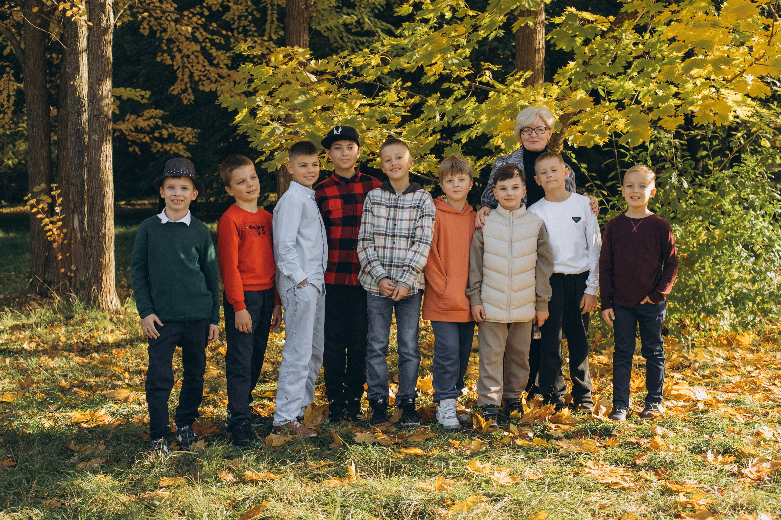 Шкільна фотосесія на віньєтки Тернопіль, шкільні альбоми, фотосесія випускників Тернопіль, випускний альбом, фотограф випускний Тернопіль. Сімейний, дитячий та індивідуальний фотограф в м. Тернопіль, м. Львів