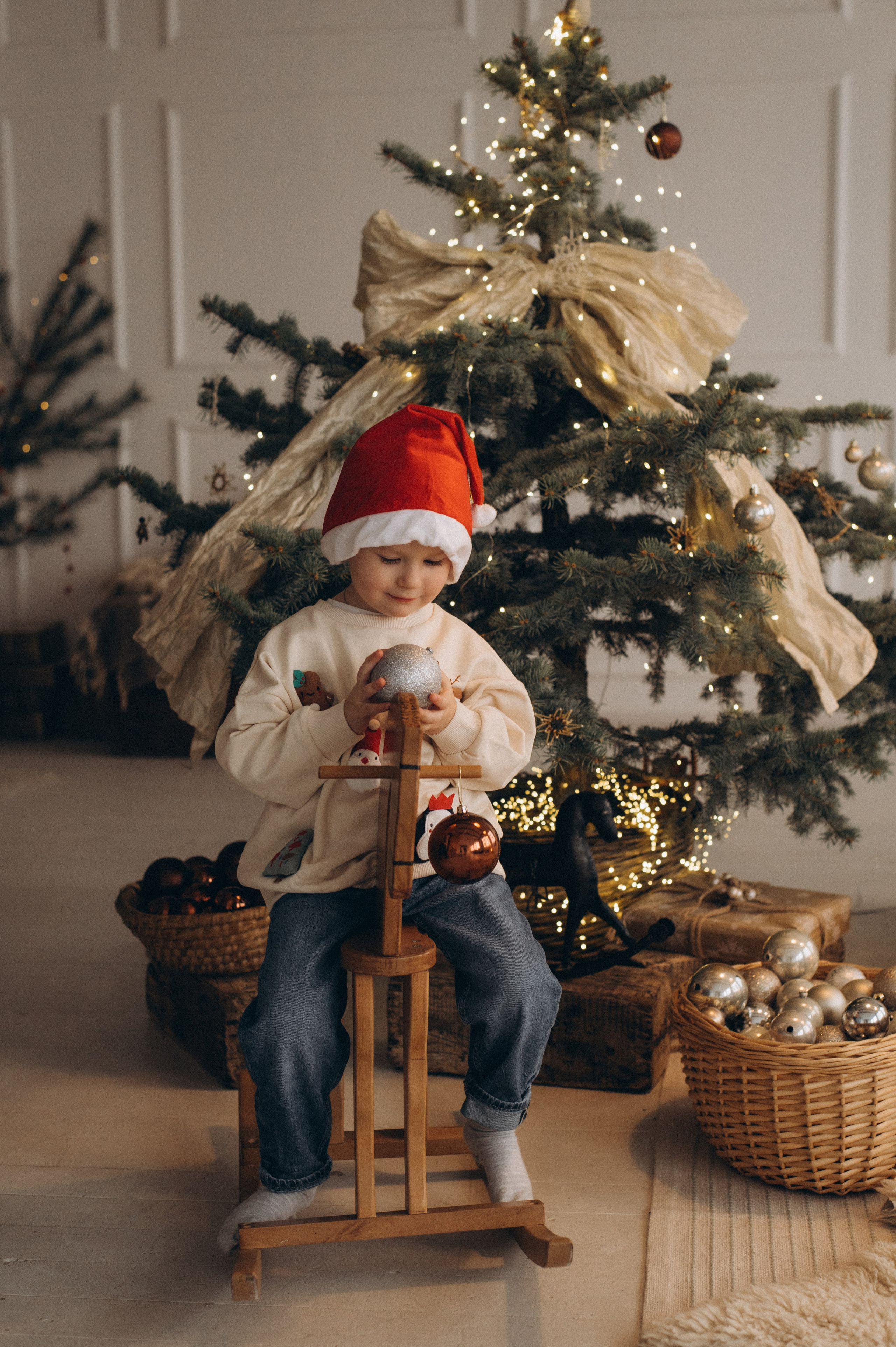 Новорічна сімейна фотосесія у студії Тернопіль, фотосесія мами та дитини, сімейний фотограф Тернопіль, новорічна зйомка. Сімейний, дитячий та індивідуальний фотограф в м. Тернопіль, м. Львів