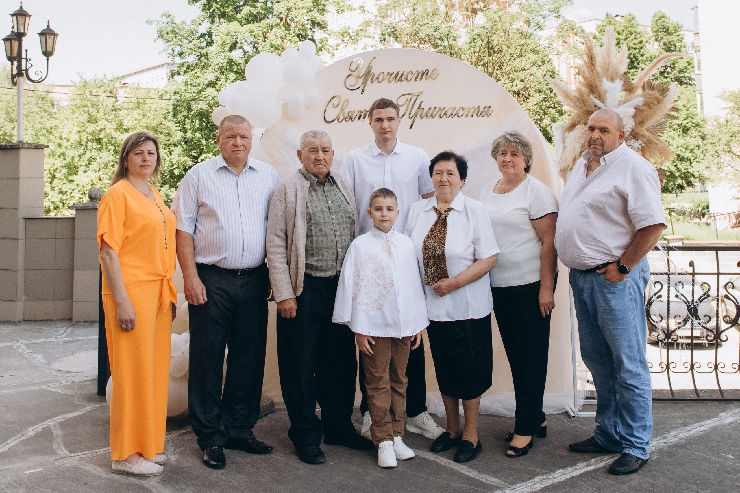 Фотосесія Причастя Тернопіль церква Св Михаїла, фотограф на Причастя Тернопіль, фотосесія Літургії Причастя Тернопіль. Сімейний, дитячий та індивідуальний фотограф в м. Тернопіль, м. Львів