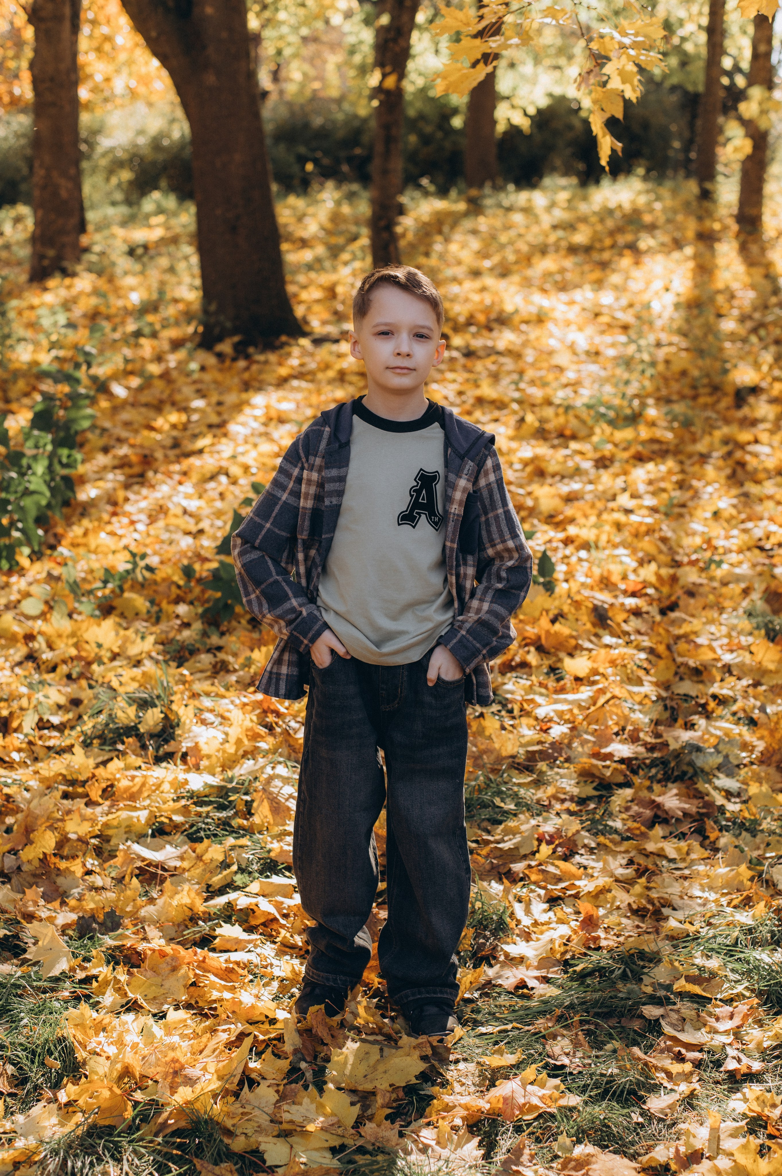 Осіння фотосесія 4 класу на віньєтки, випускні фотоальбоми Тернопіль, фотосесія випускників Тернопіль, шкільний випускний альбом Тернопіль. Сімейний, дитячий та індивідуальний фотограф в м. Тернопіль, м. Львів