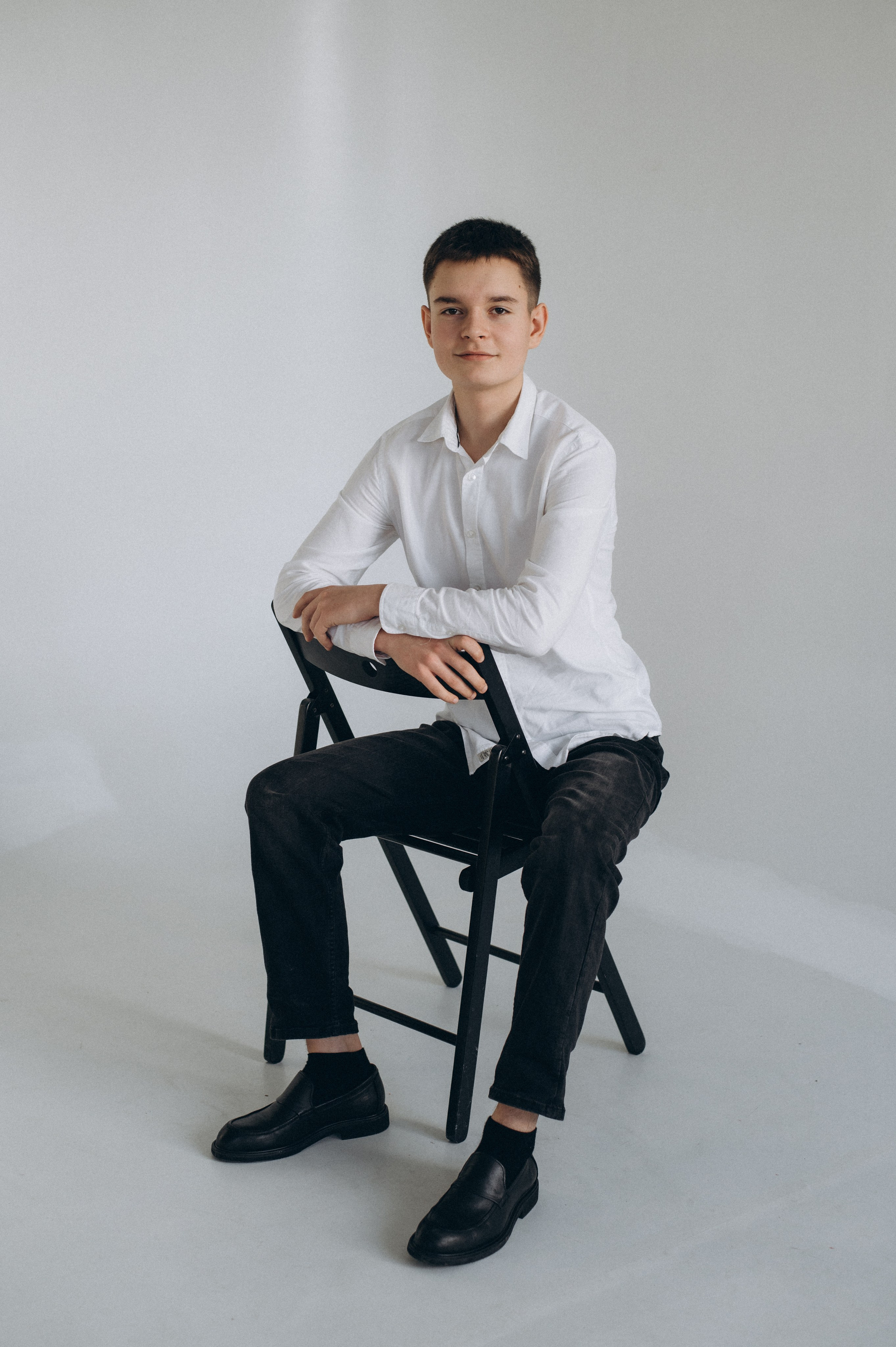 Фотосесія випускників, фотосесія на віньєтки Тернопіль, випускники Тернопіль, випуск 2025. Сімейний, дитячий та індивідуальний фотограф в м. Тернопіль, м. Львів