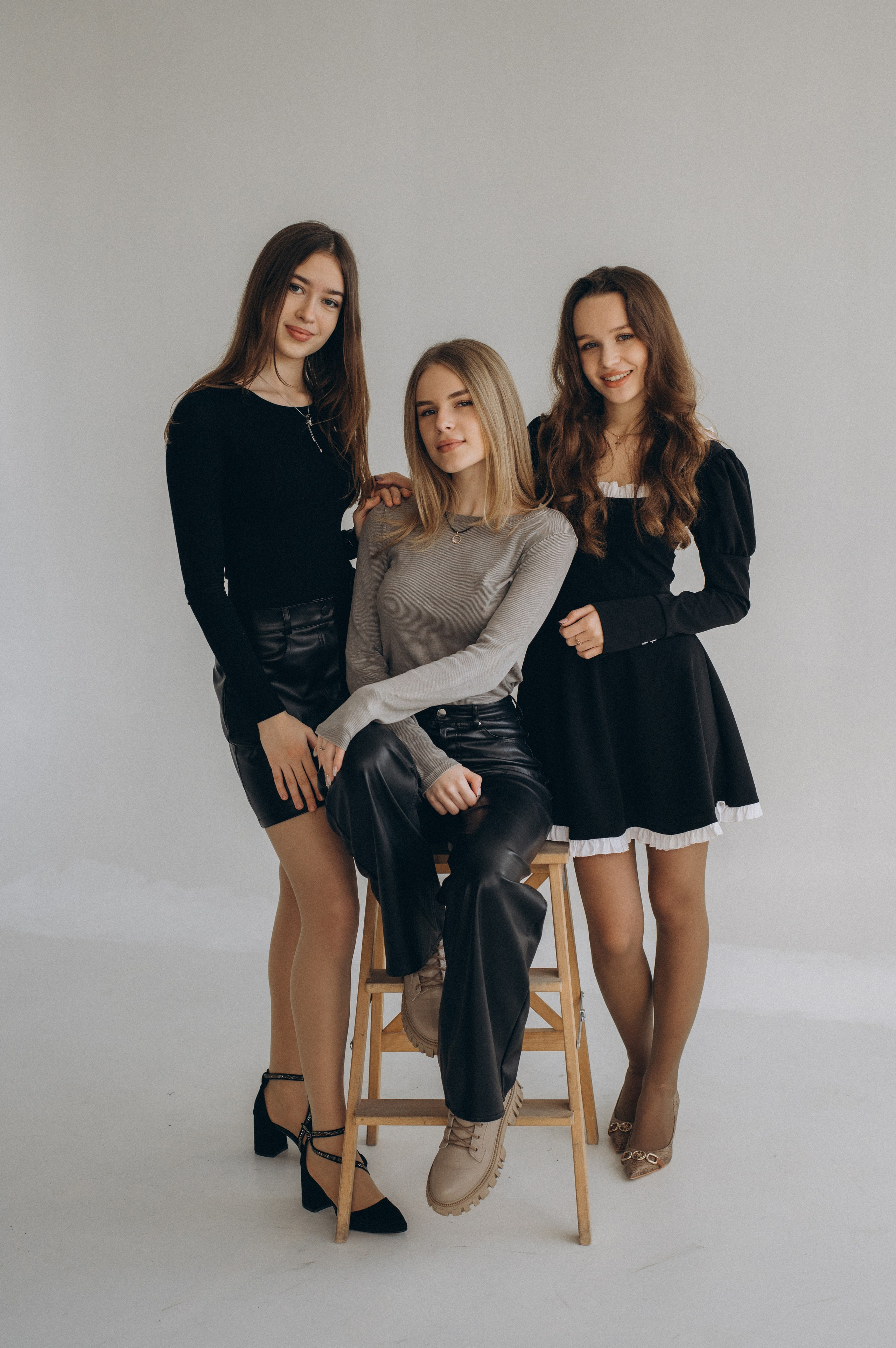 Фотосесія випускників, фотосесія на віньєтки Тернопіль, випускники Тернопіль, випуск 2025. Сімейний, дитячий та індивідуальний фотограф в м. Тернопіль, м. Львів