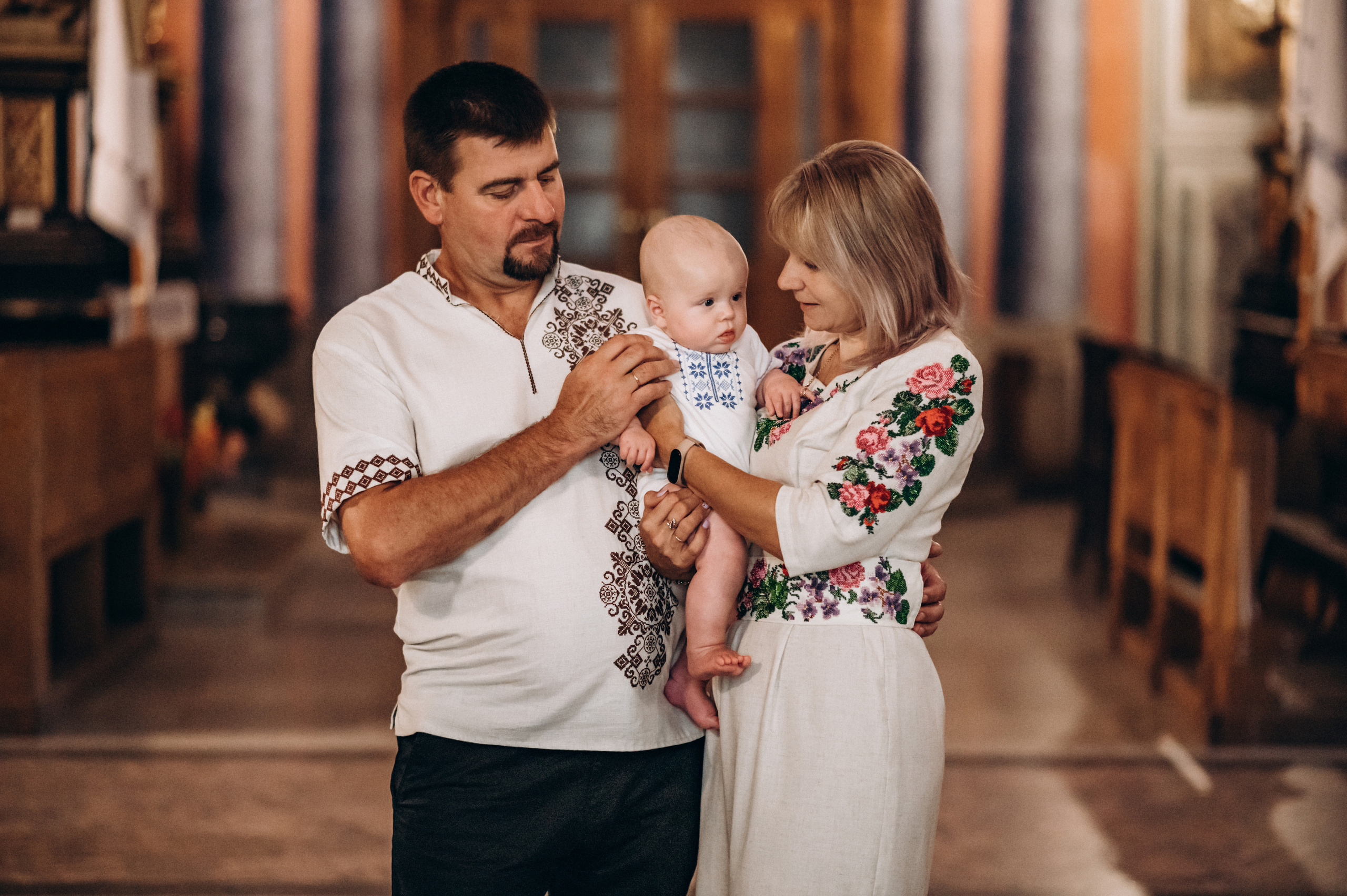 Хрещення Марка, Бернардинський монастир, Львів. Сімейний, дитячий та індивідуальний фотограф в м. Тернопіль, м. Львів