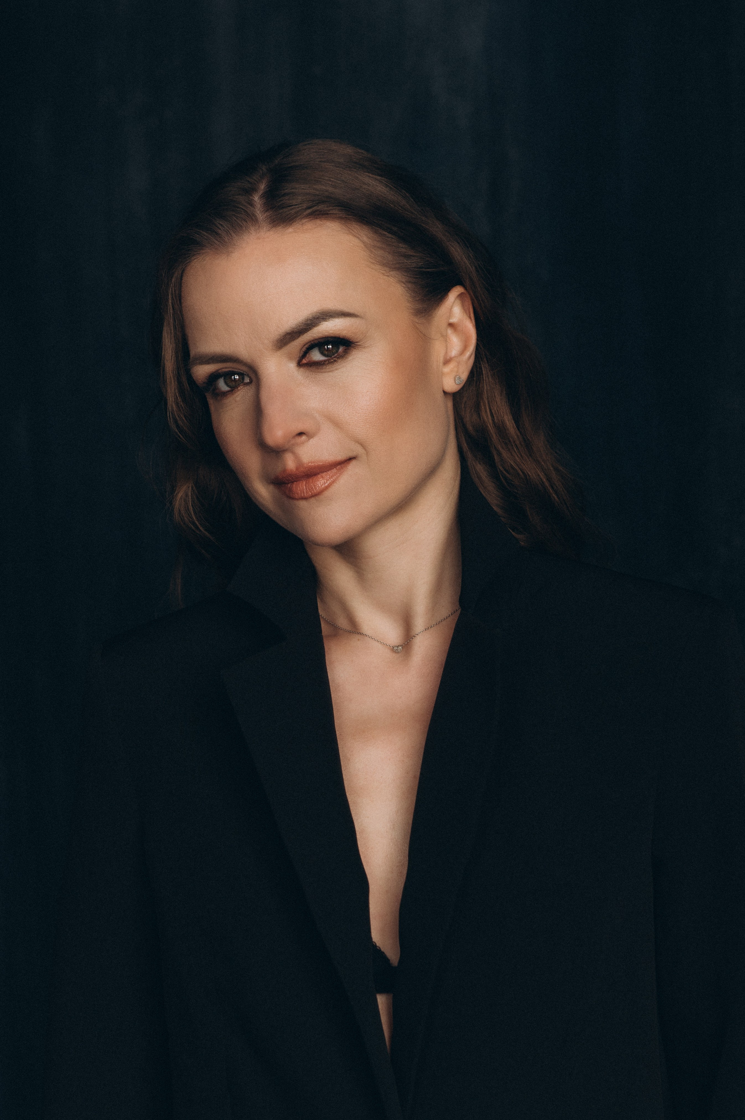 Портретна фотосесія дівчат, контент для лікаря, контент фотосесія Тернопіль, індивідуальна фотосесія Львів, портретний фотограф Тернопіль. Сімейний, дитячий та індивідуальний фотограф в м. Тернопіль, м. Львів