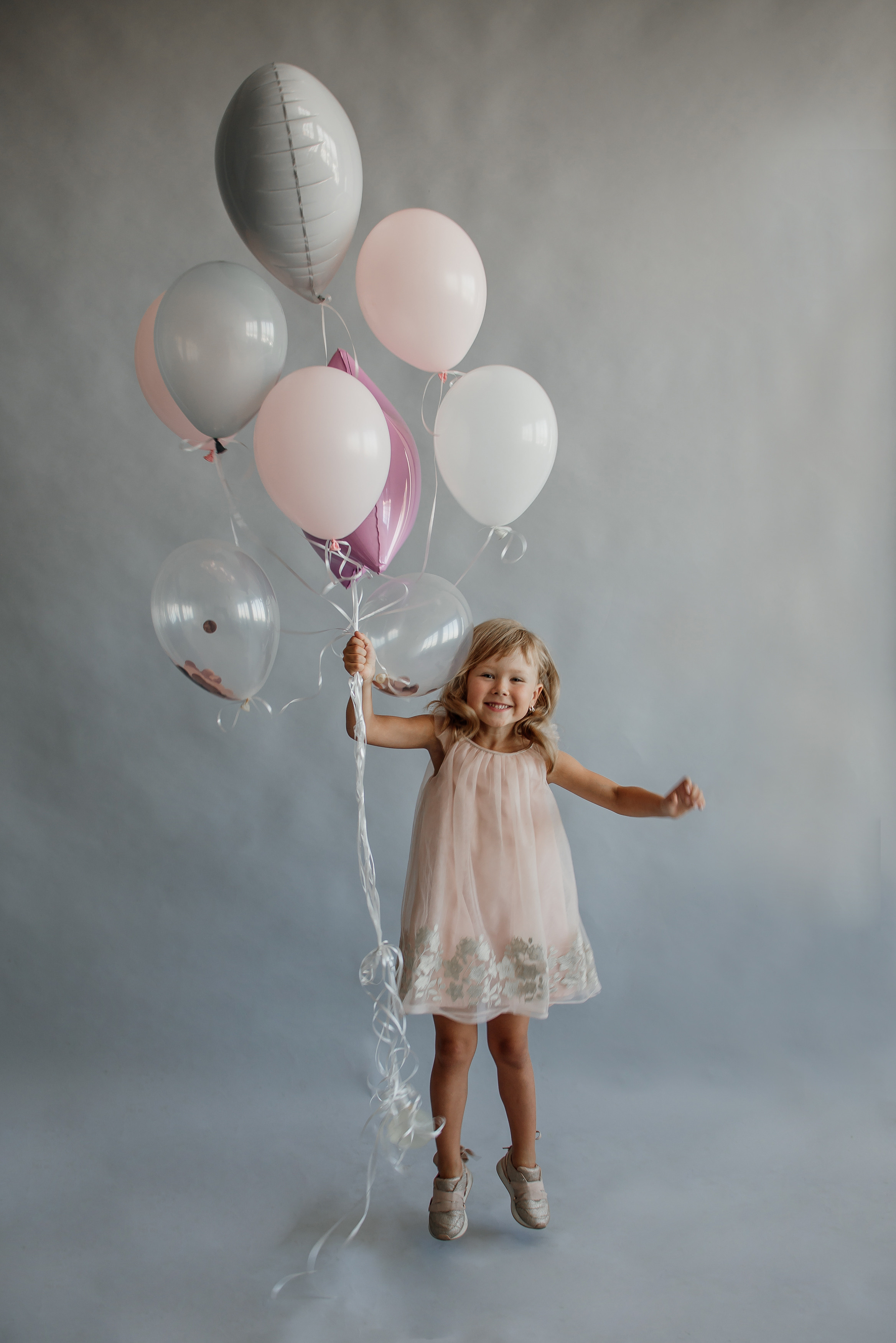 Студійна фотосесія з квітами для квіткової крамниці Sparkle. Тернопіль. Сімейний, дитячий та індивідуальний фотограф в м. Тернопіль, м. Львів