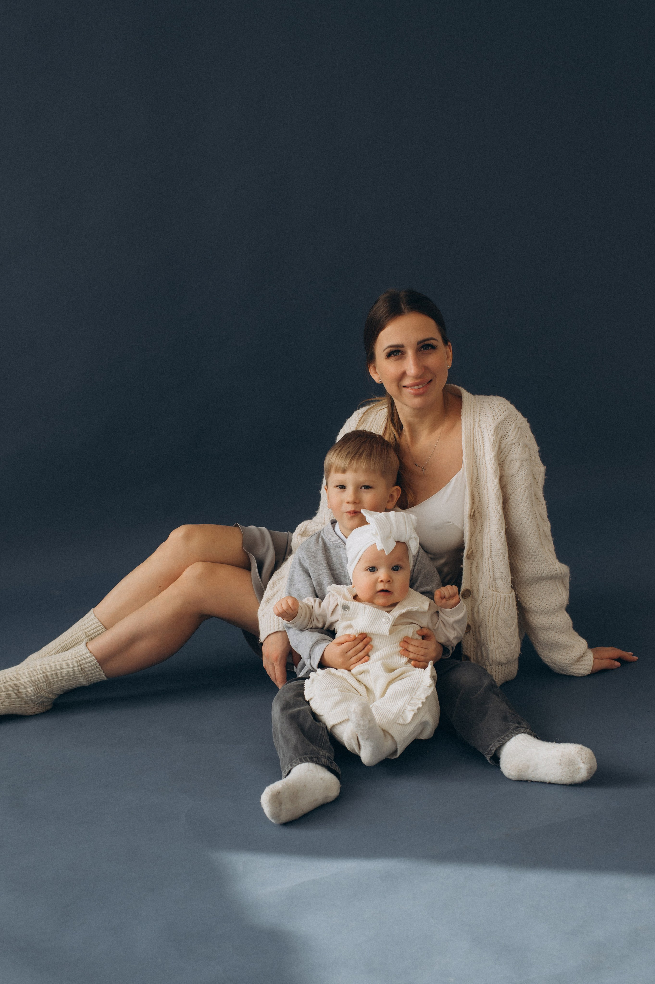 Перший тортик малюка Тернопіль, зйомка дня народження, сімейний фотограф Тернопіль, cakesmash, сімейна фотосесія у студії Тернопіль. Сімейний, дитячий та індивідуальний фотограф в м. Тернопіль, м. Львів