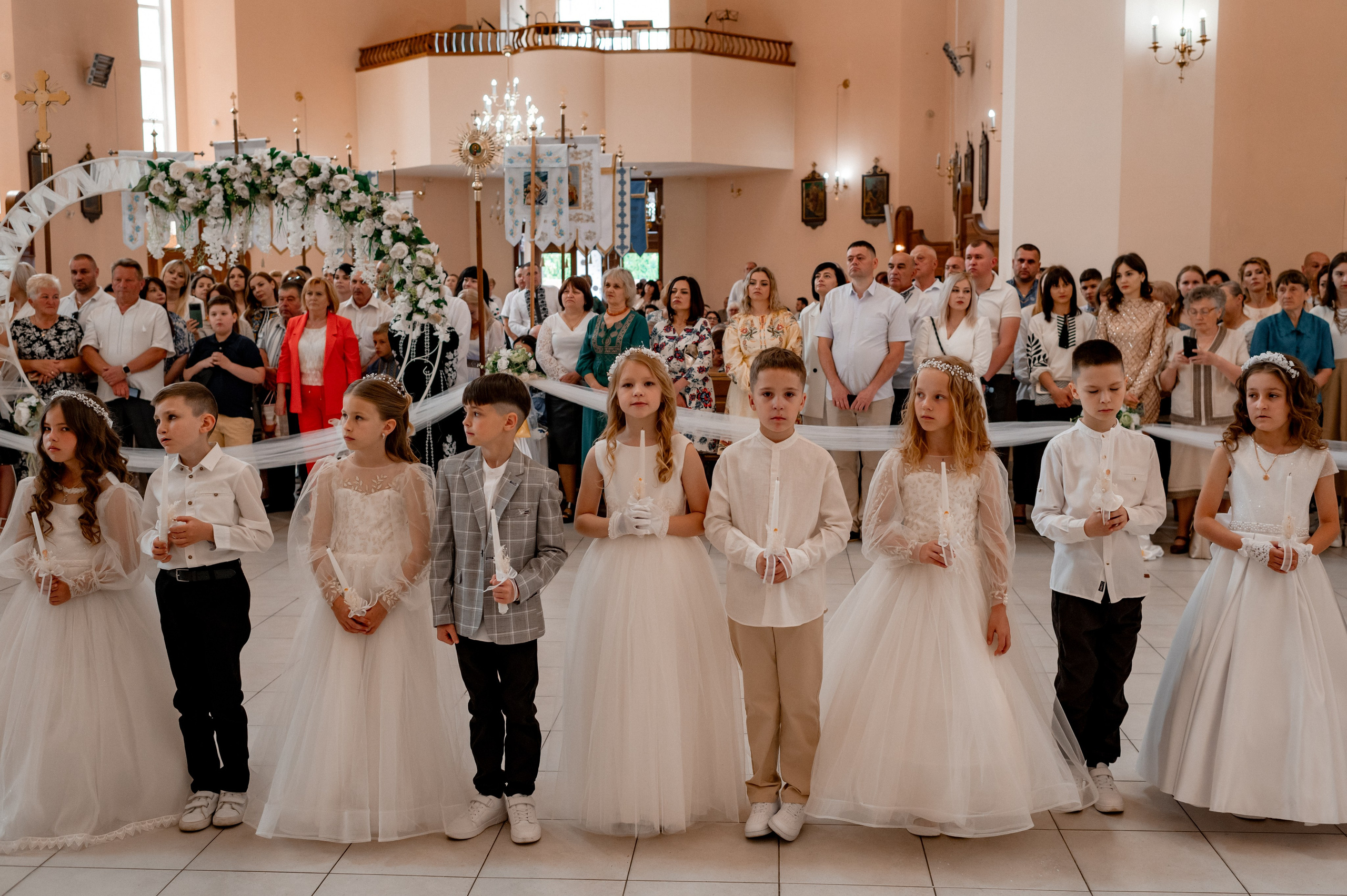 Фотосесія Першого Причастя Тернопіль, зйомка Причастя Тернопіль, Таїнство Першого Причастя Тернопіль, Катедра Причастя Тернопіль. Сімейний, дитячий та індивідуальний фотограф в м. Тернопіль, м. Львів