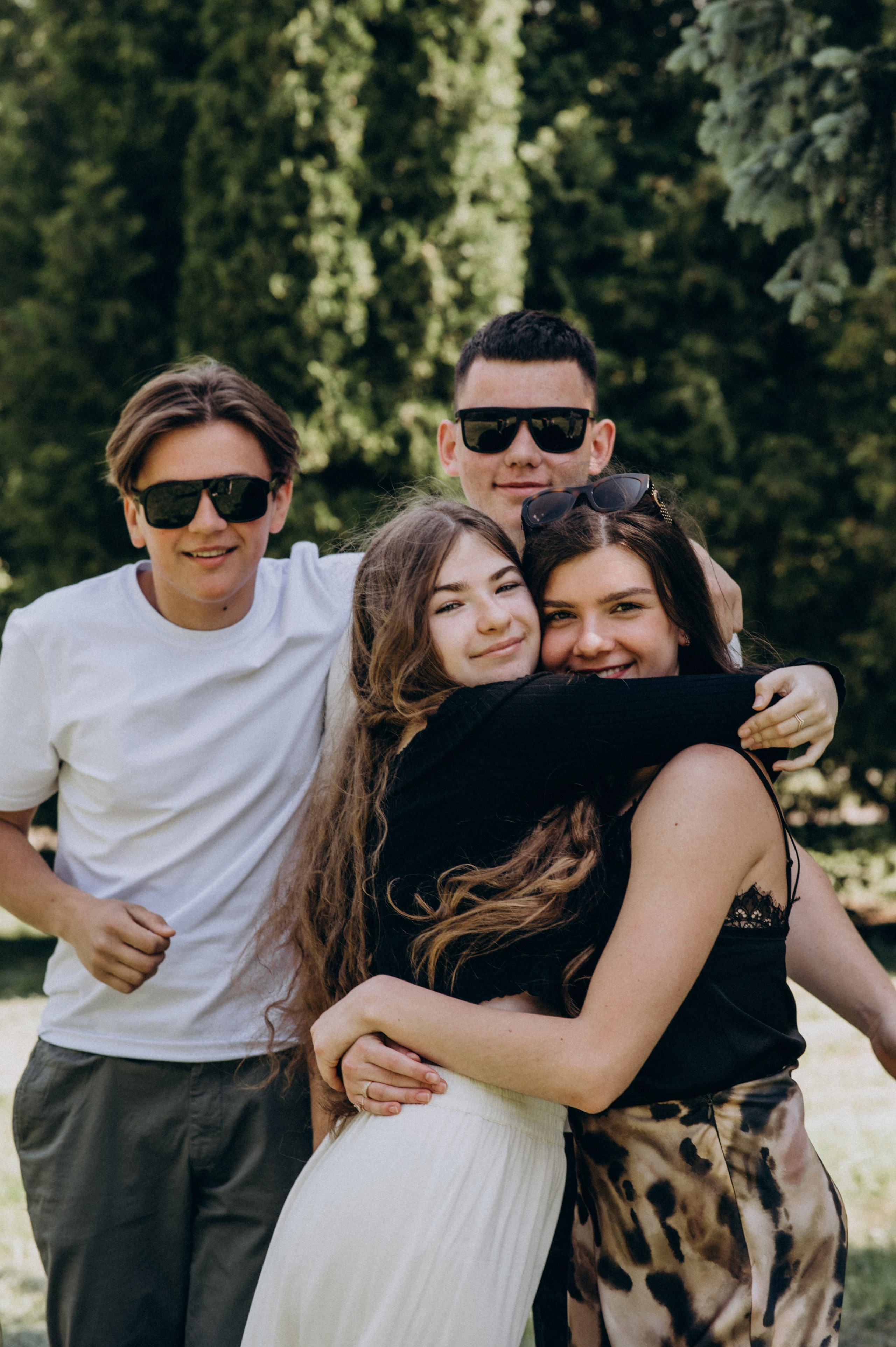 Фотосесія випускників, зйомка випускників Тернопіль Львів, випускні фотоальбоми Тернопіль, шкільні фотоальбоми Тернопіль. Сімейний, дитячий та індивідуальний фотограф в м. Тернопіль, м. Львів