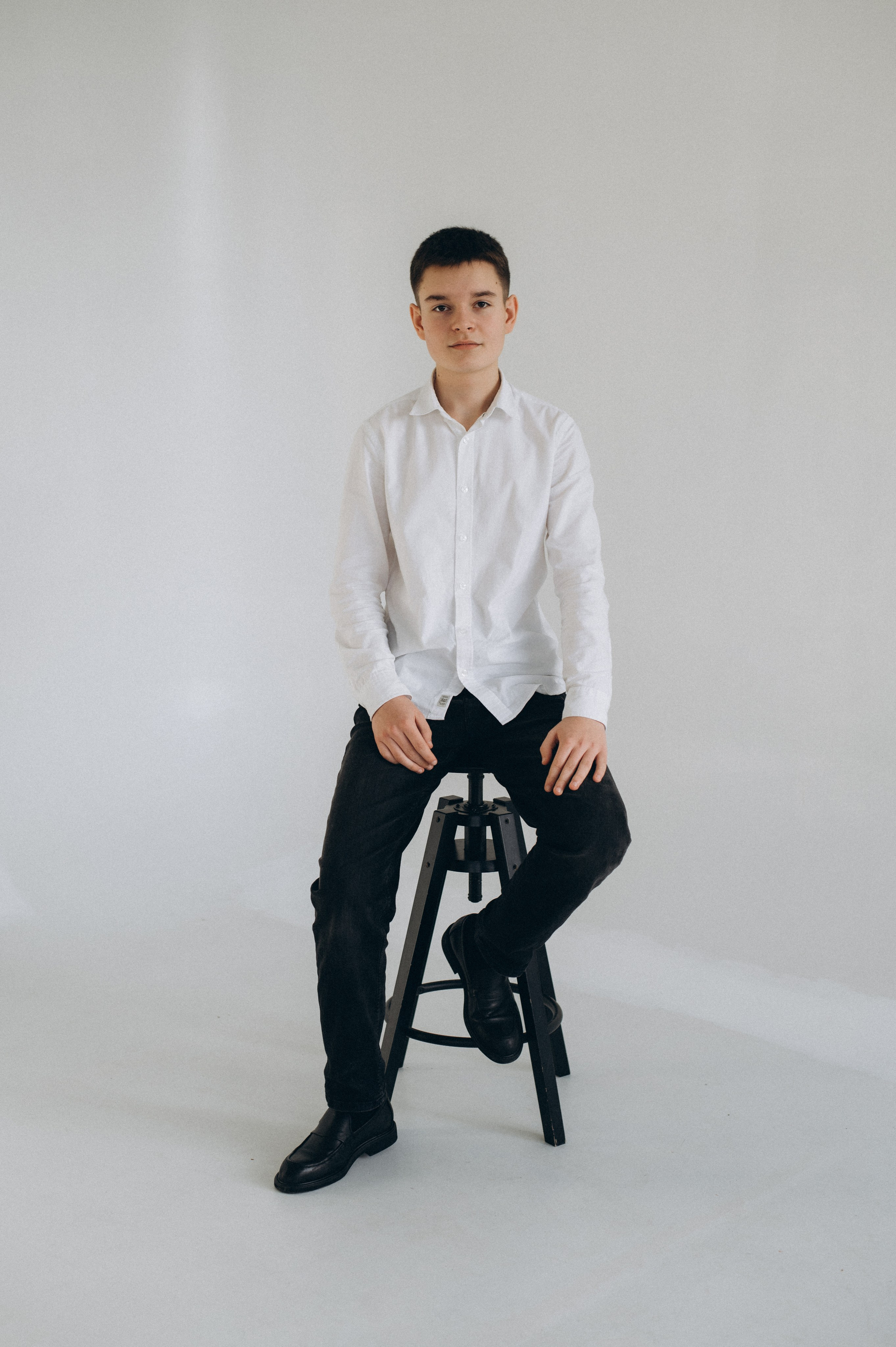 Фотосесія випускників, фотосесія на віньєтки Тернопіль, випускники Тернопіль, випуск 2025. Сімейний, дитячий та індивідуальний фотограф в м. Тернопіль, м. Львів