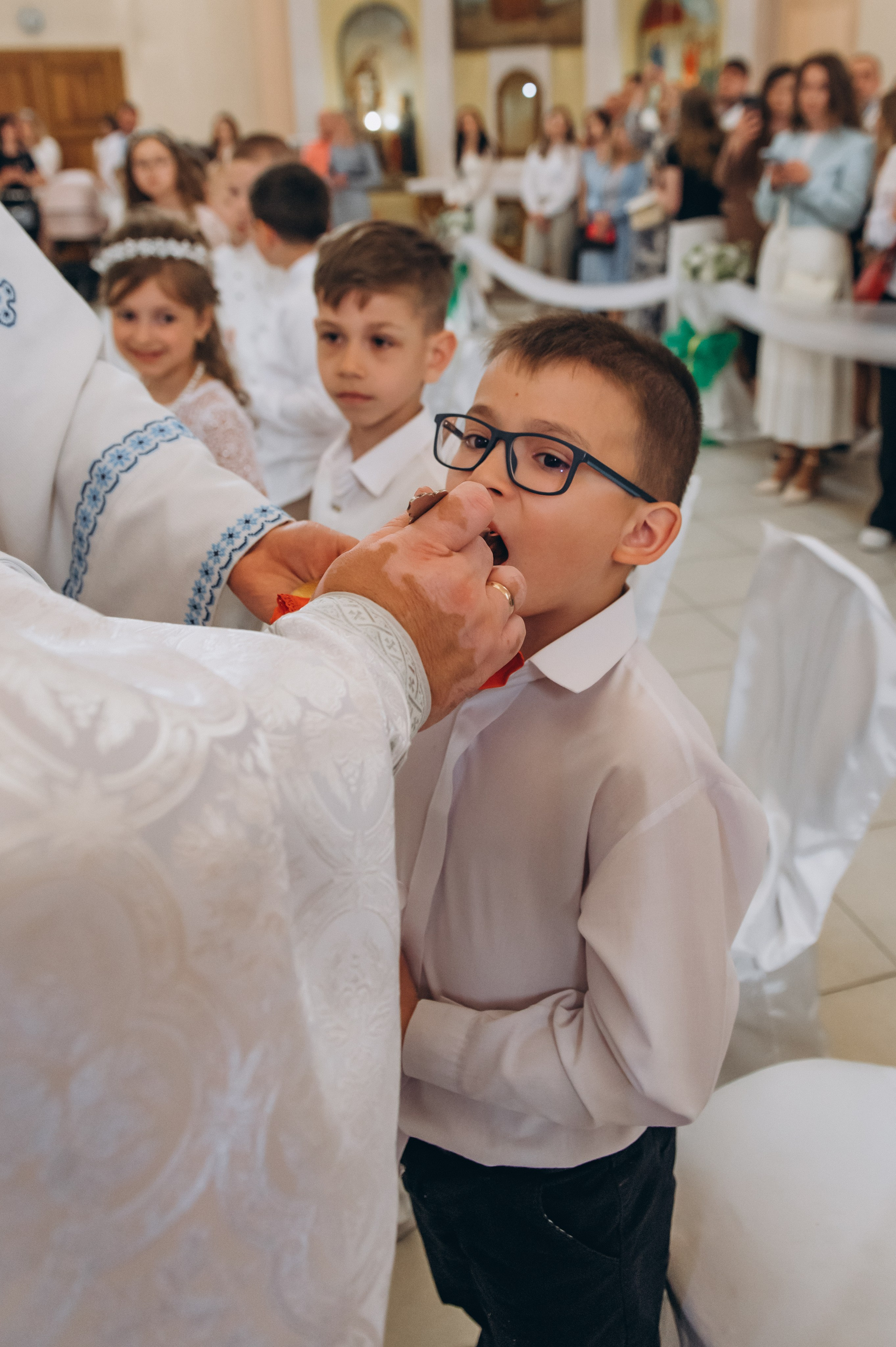 Фотосесія Причастя Тернопіль, зйомка Причастя, фотограф на Причастя Тернопіль, Причастя Львів, церква Петра і Павла. Сімейний, дитячий та індивідуальний фотограф в м. Тернопіль, м. Львів